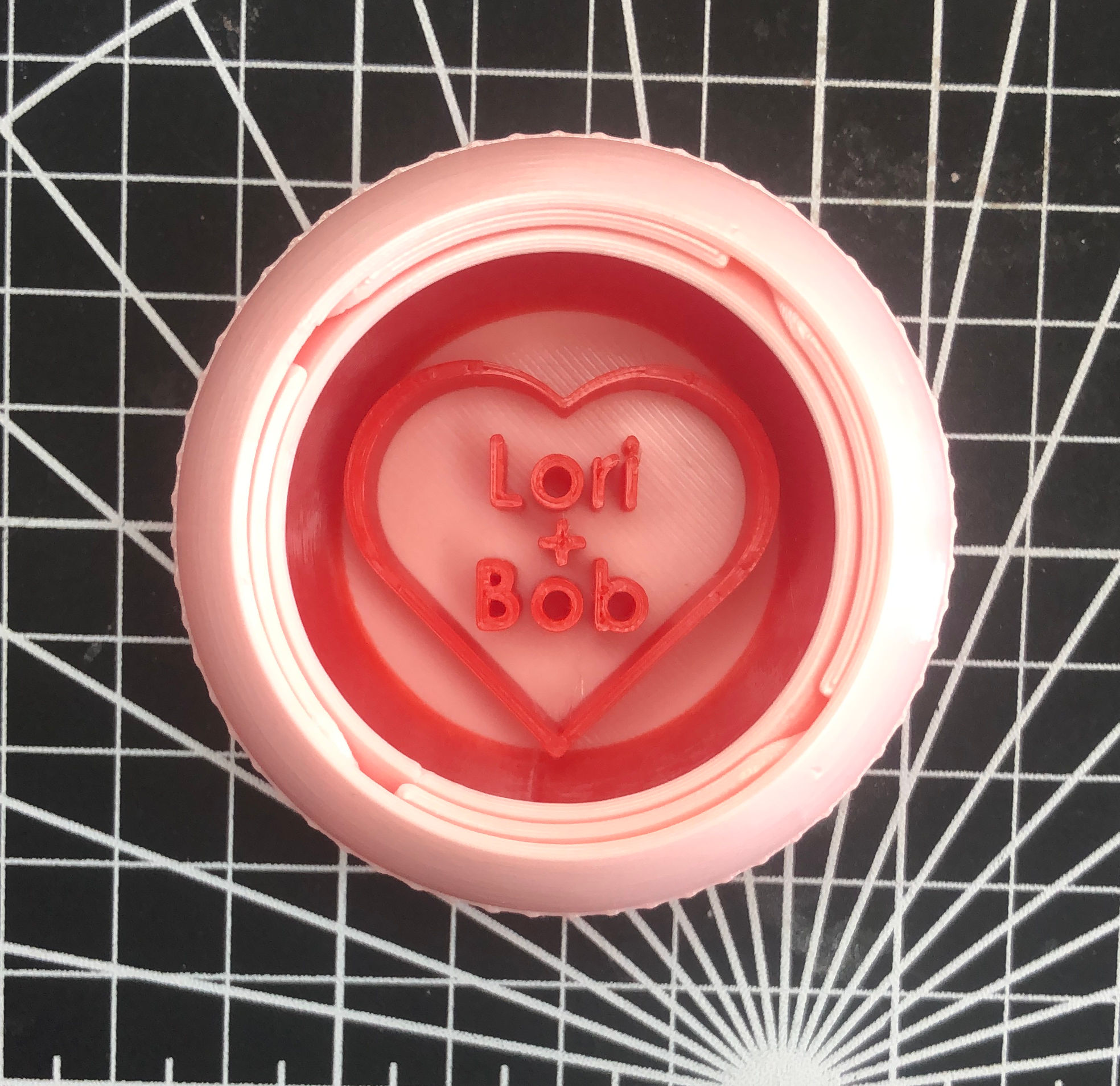 Customizable Valentine Iris Box (OpenSCAD)