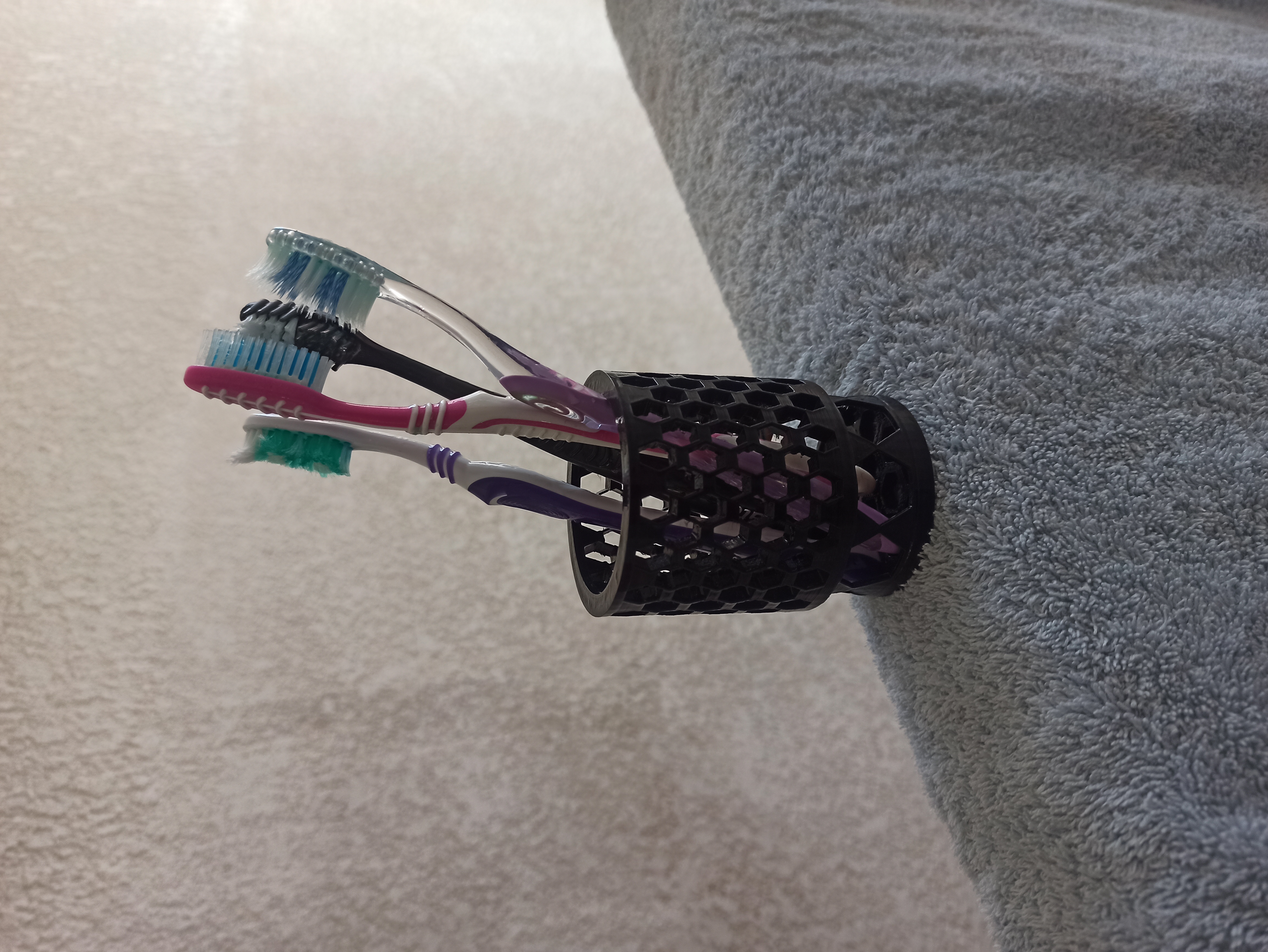 tooth brush holder