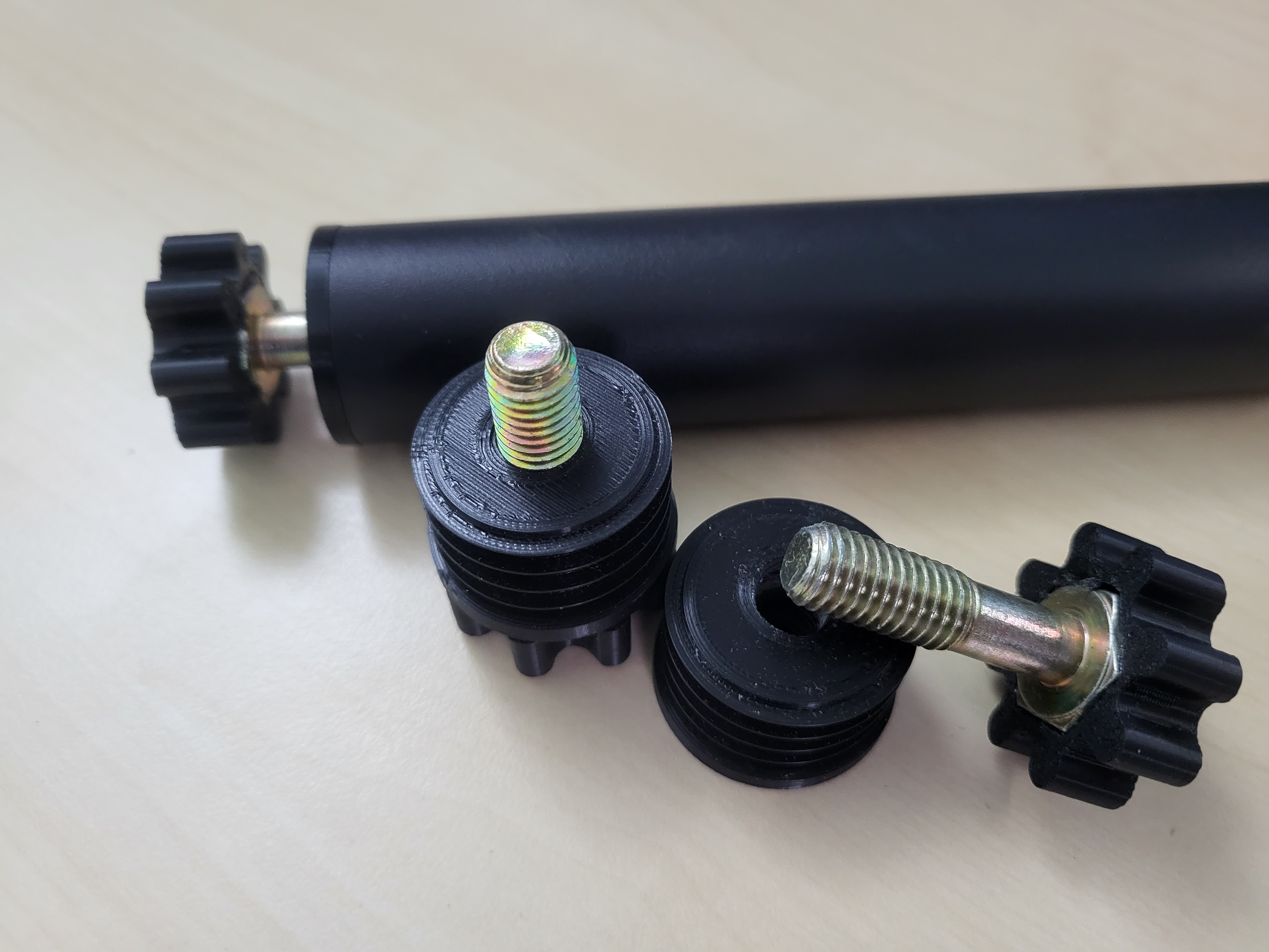 Höhenverstellbarer Fuß für Enders Explorer Next Pro Grill (für 30mm Rohre)