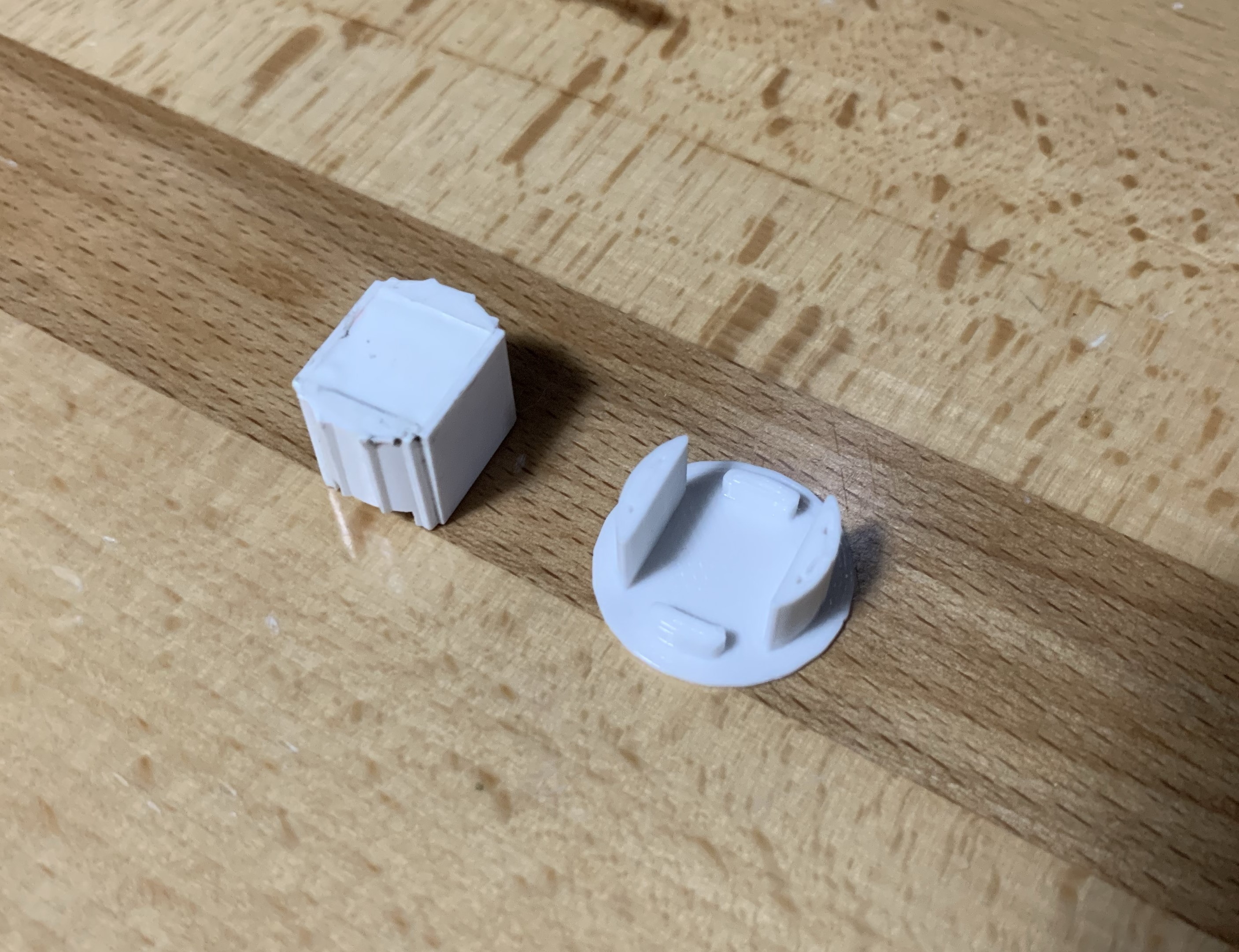 Yale/August DoorSense Flush Mount Adapter by SeeDrs Download free STL