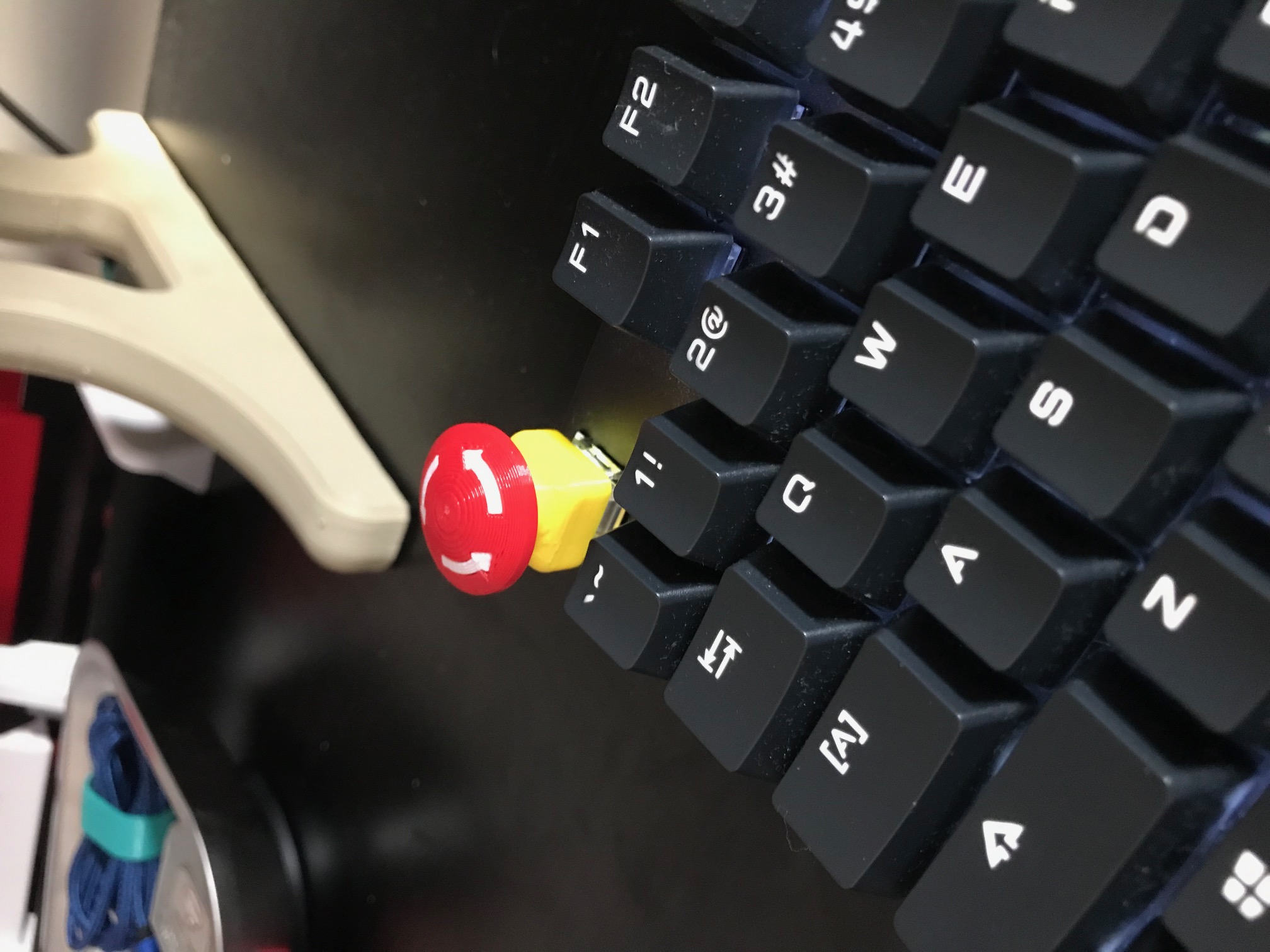 Miniatura 7 do modelo 3D E-Stop Key Cap