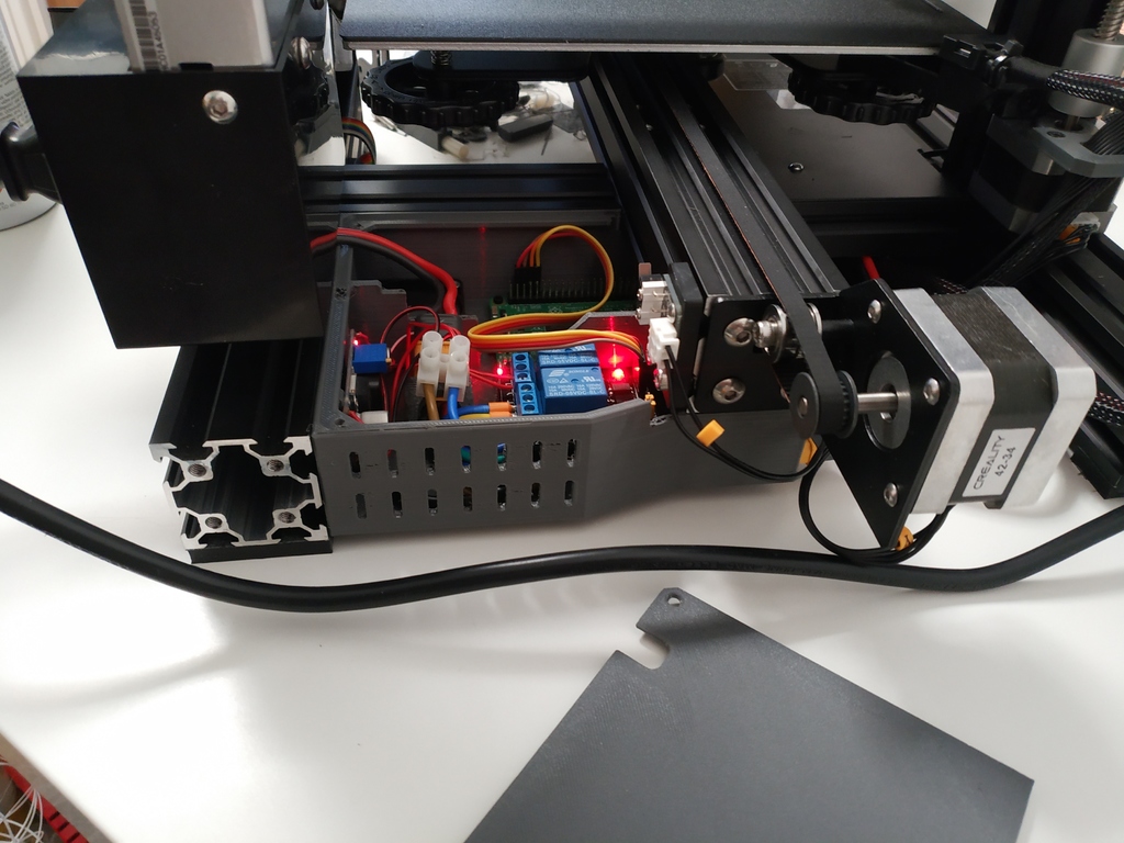 Ender 3 Pro 40mm backsite Raspberry Case Octoprint by Manuel Lesser ...