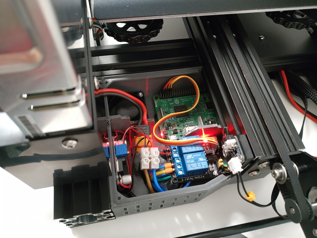 Ender 3 Pro 40mm backsite Raspberry Case Octoprint by Manuel Lesser ...
