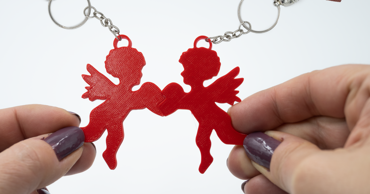 CUPID BROKEN HEART KEYRING by PYC3D Download free STL model