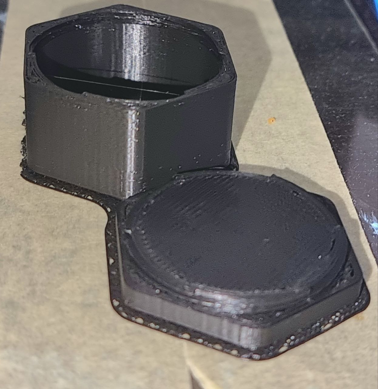 Miniatura 4 do modelo 3D New hexagonal box