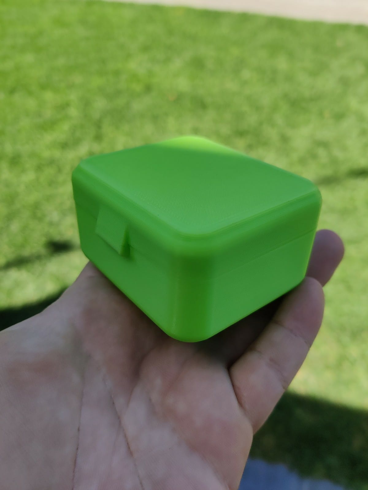Small box with filament hinges