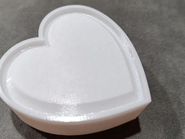Stackable heart shaped box