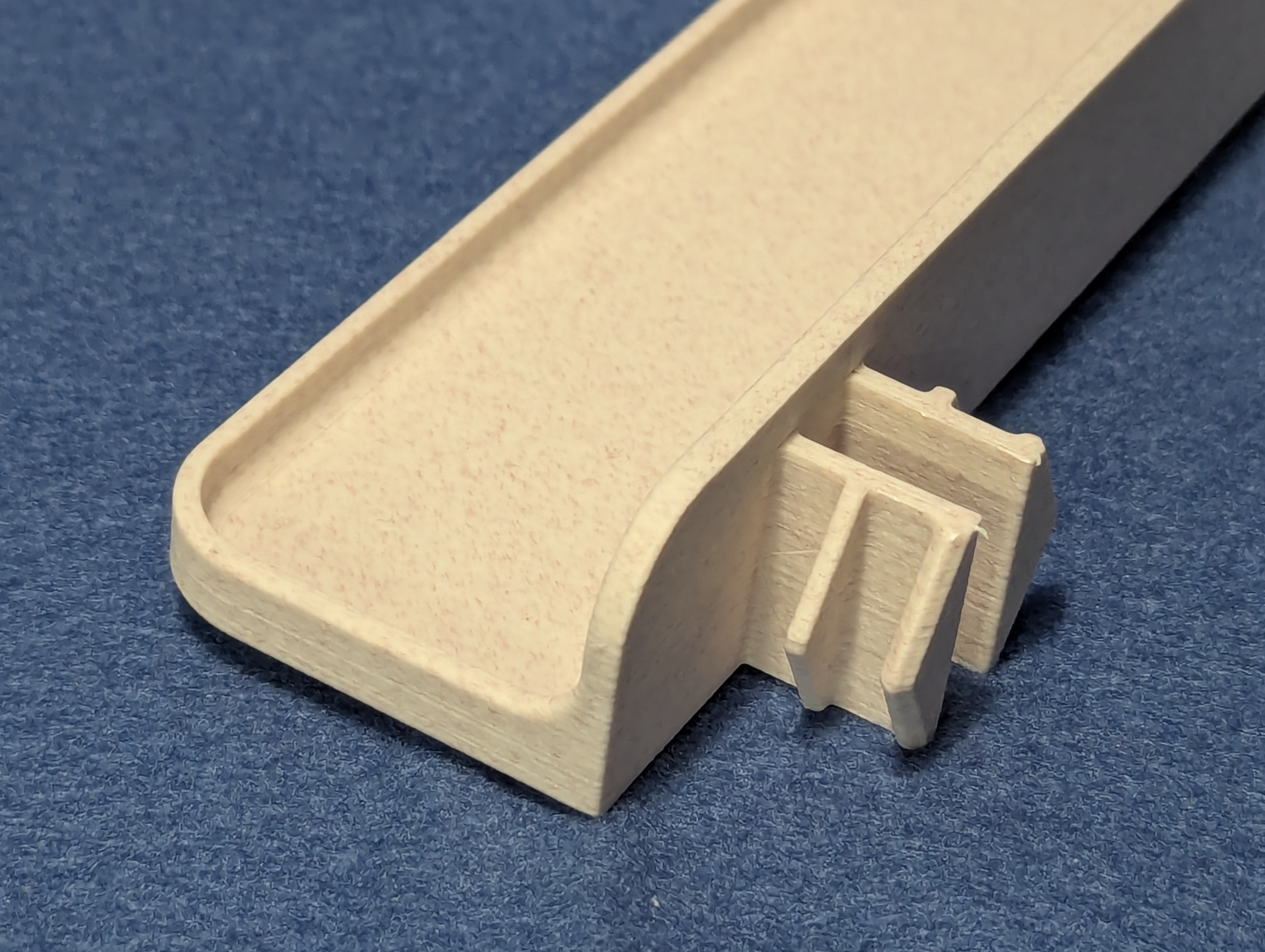Parametric shelves/trays for Honeycomb storage wall with HSW EZ-H mounting