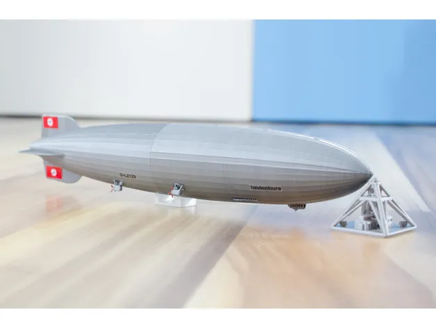 LZ-129 Hindenburg - scale 1/1000