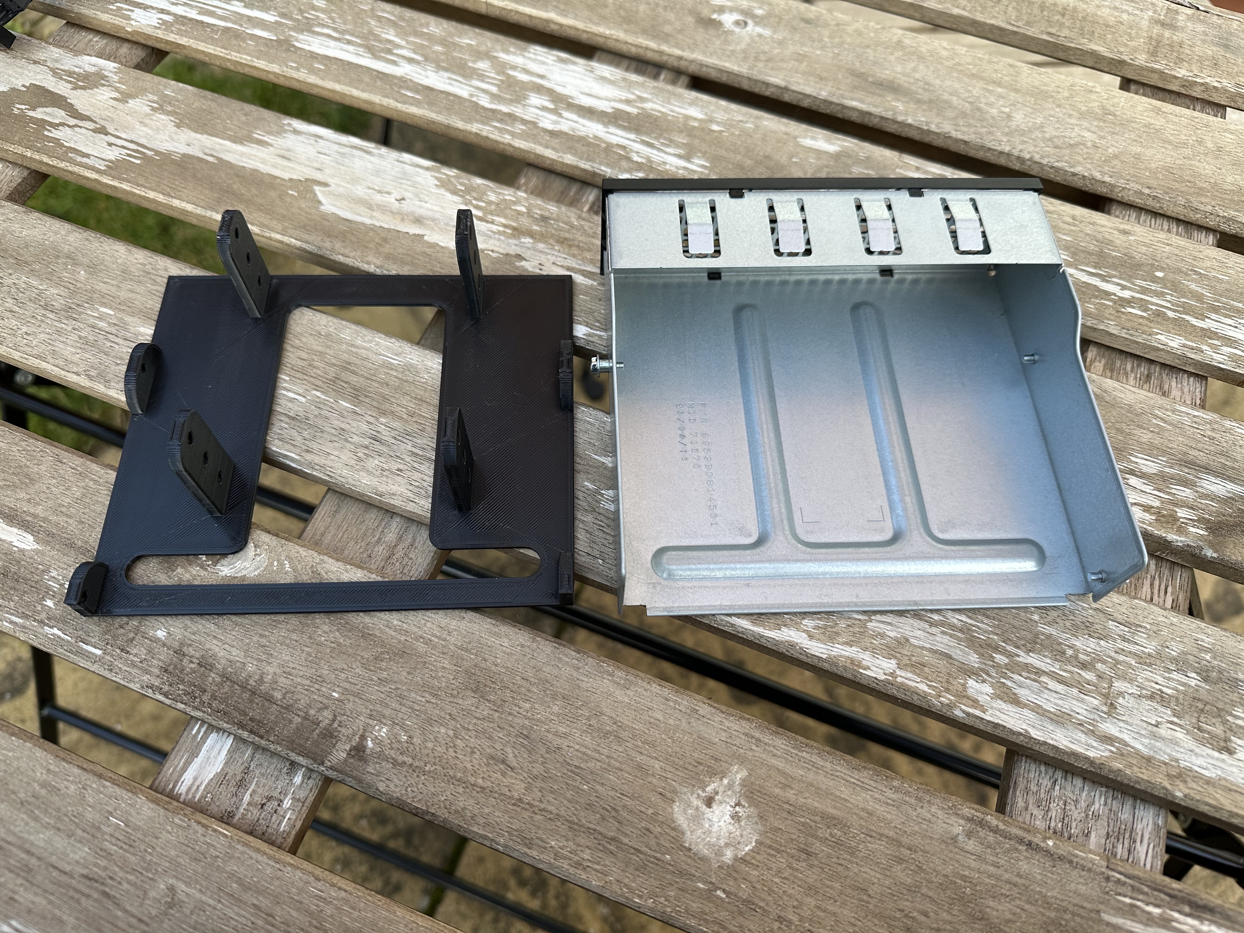 Dell T420 5.25" Bay Drive Bracket