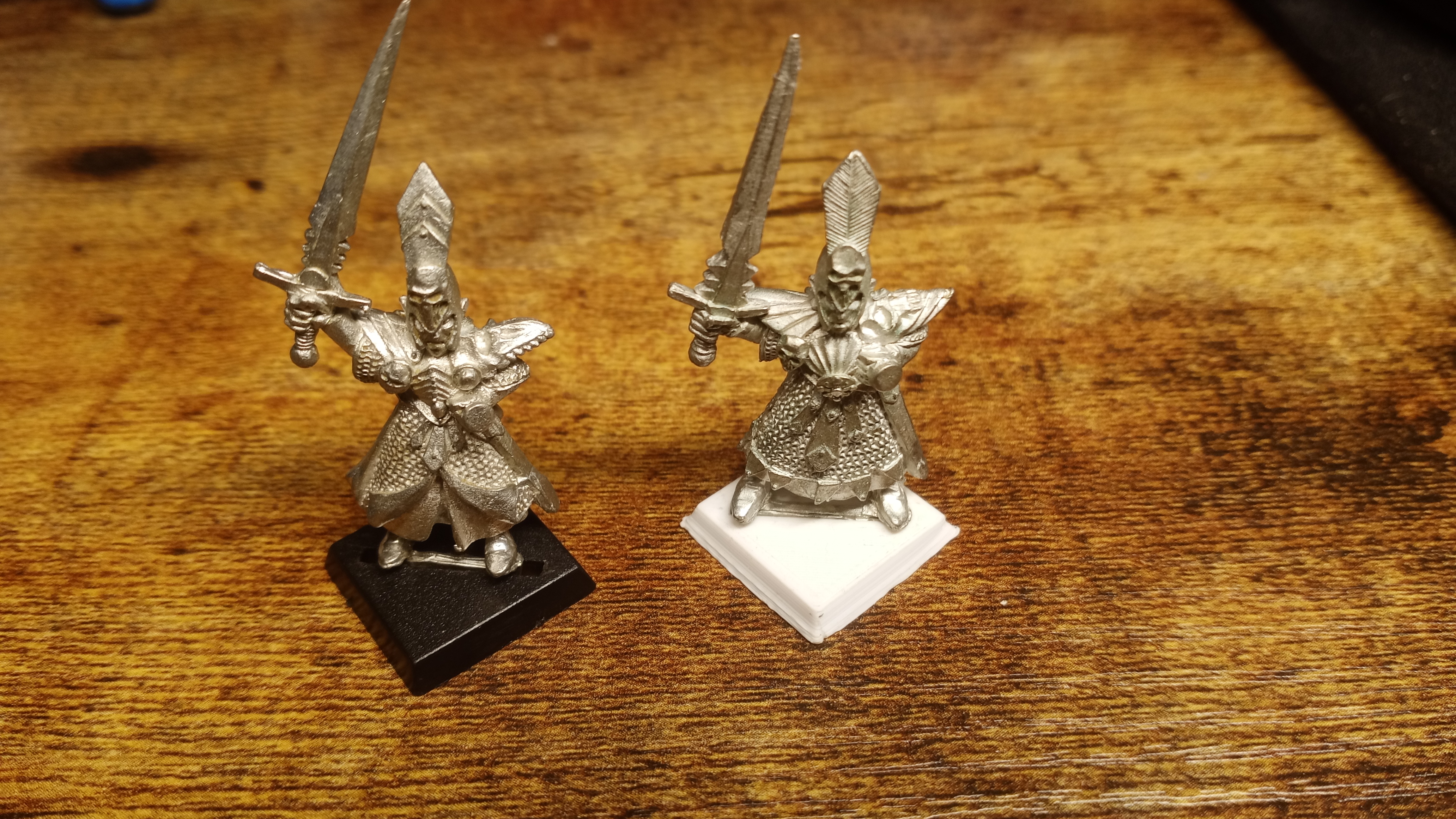 Stand for pewter Warhammer minis