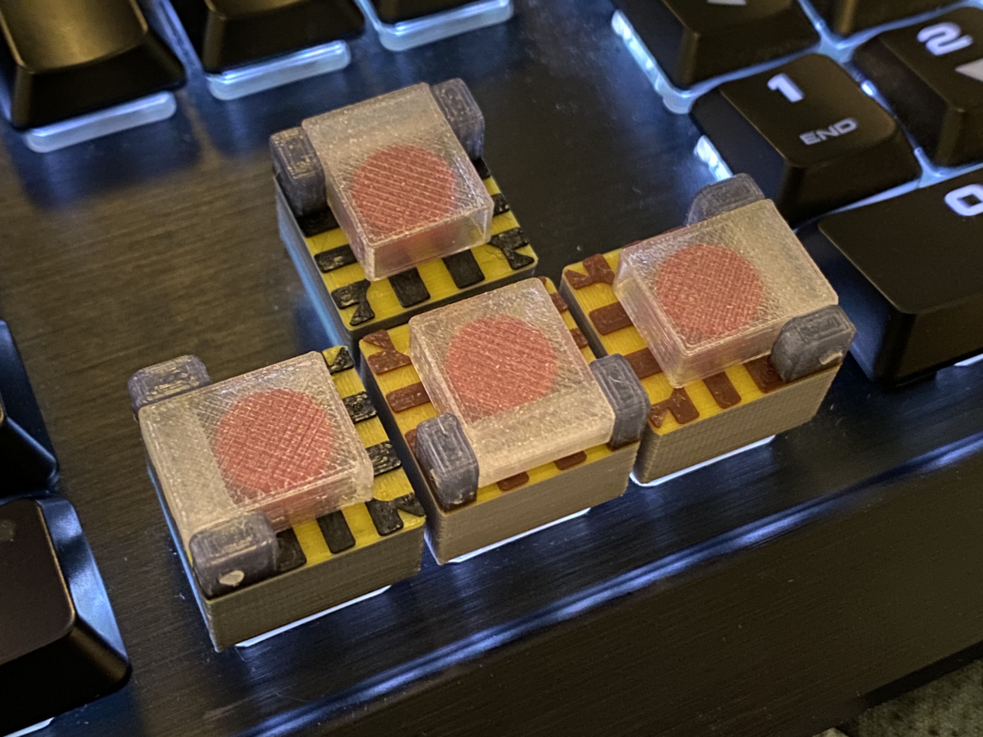 Miniatura 4 do modelo 3D Emergency Button Key (Cherry MX)