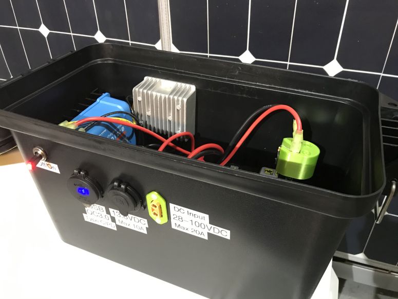 Ryobi One+ 18V Battery Charge Adapter for Solar / Powerstation by