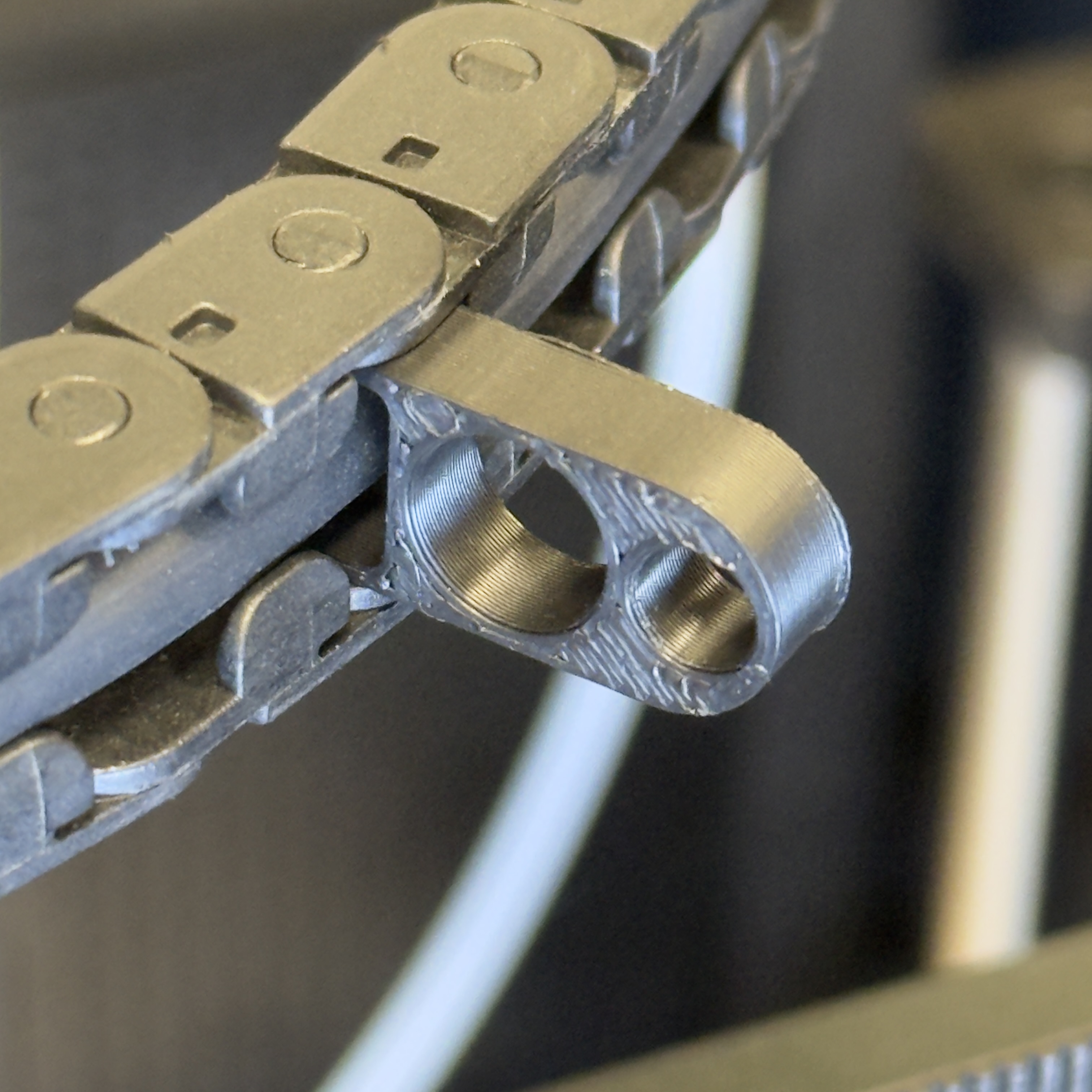 QIDI Max 4 - Polar Cooler Schlauchführung (seitlich, doppelt) 3D model