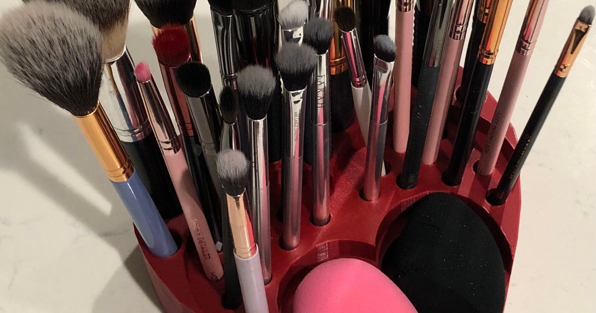 Makeup Brush Holder for your Valentine by Mickey Rumbles Download