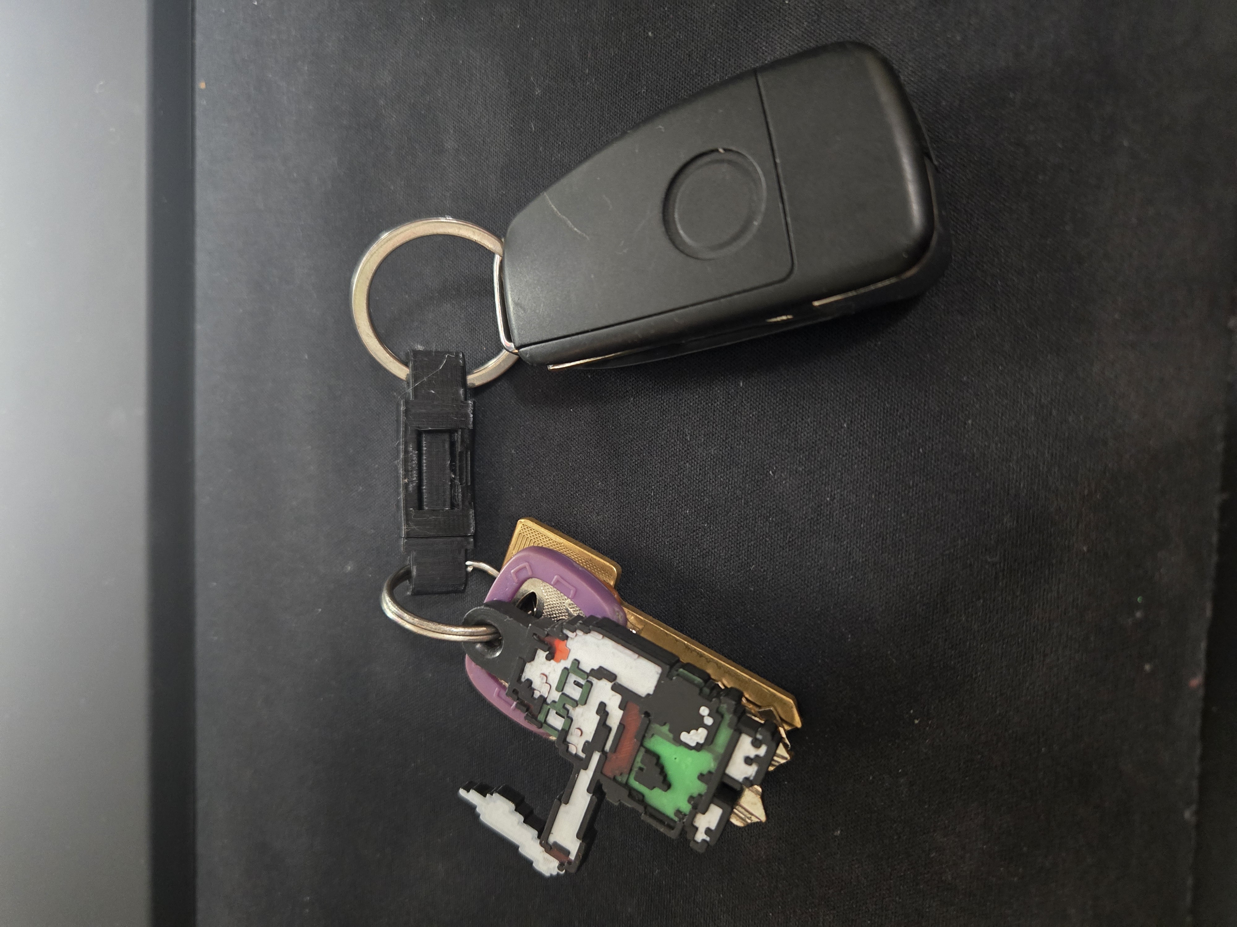Pull apart keychain hook