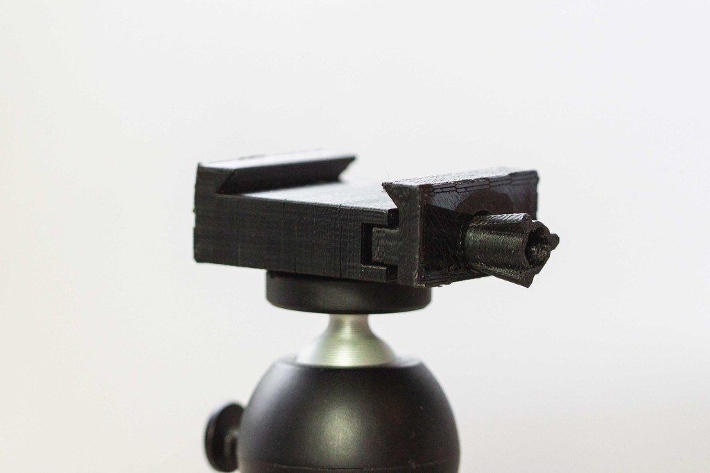Tripod quick release adaptor (arca swiss)