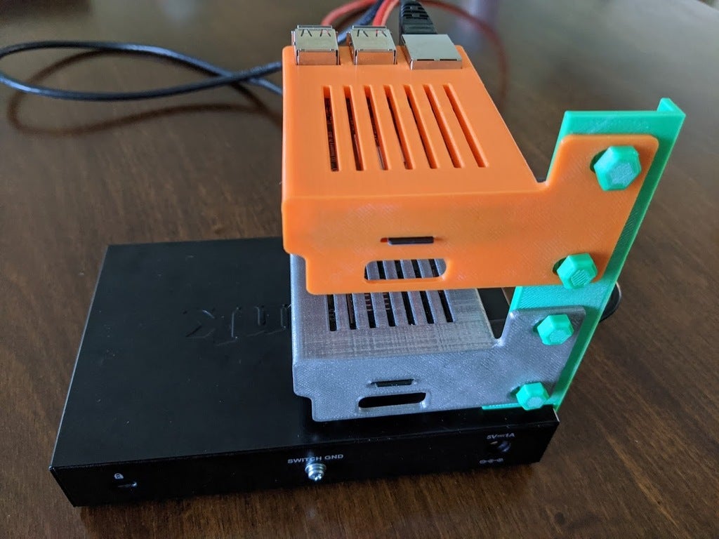 Miniatura 7 do modelo 3D Raspberry Pi Server Rack Style Switch Bracket