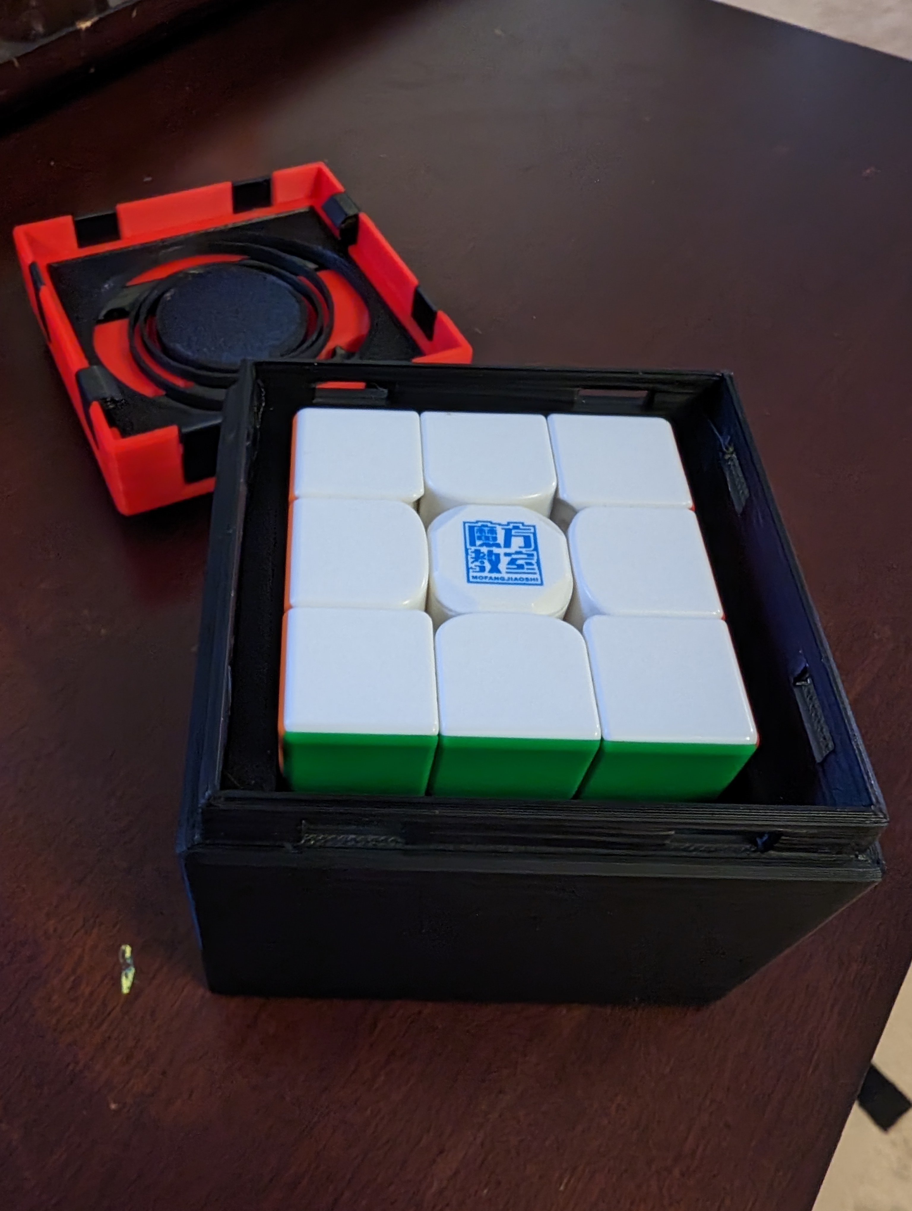 Rubik's Cube Twist Lock Box Base by TekoXVI Download free STL model