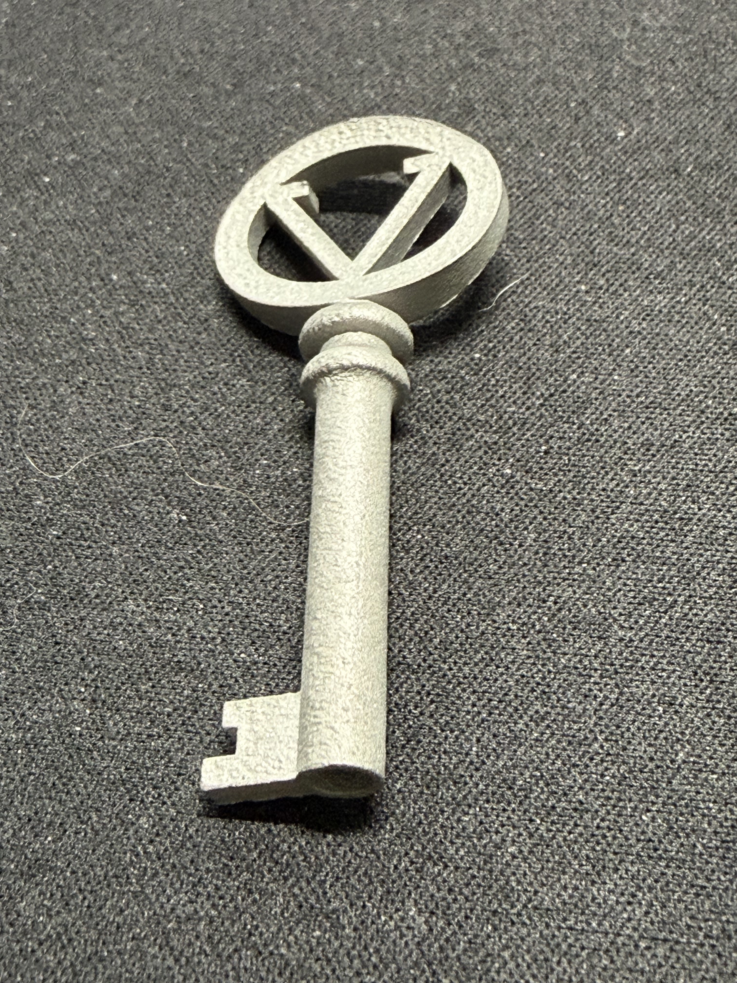 Victrola Lid Key