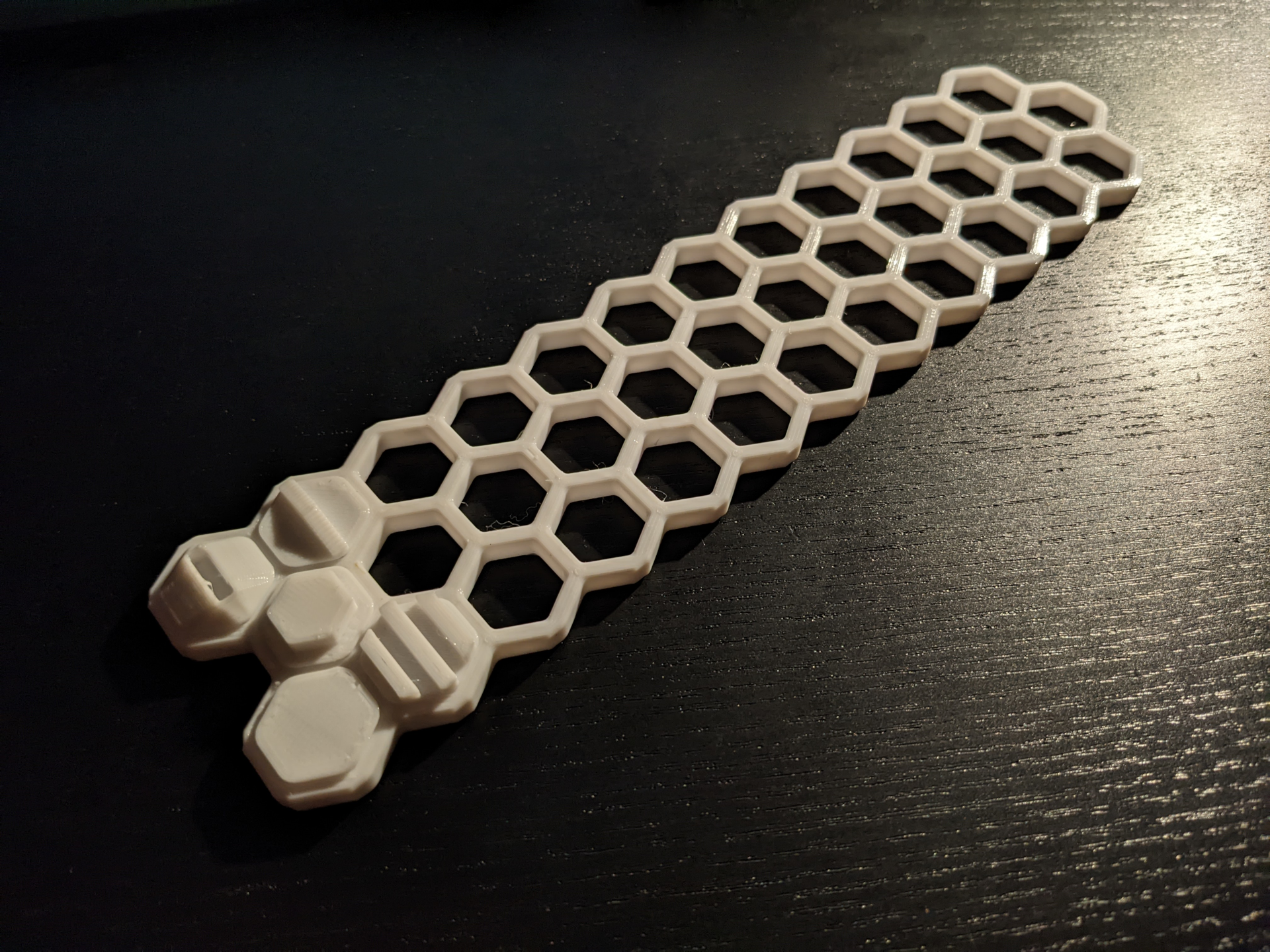 Honeycomb Backscratcher with variable inserts