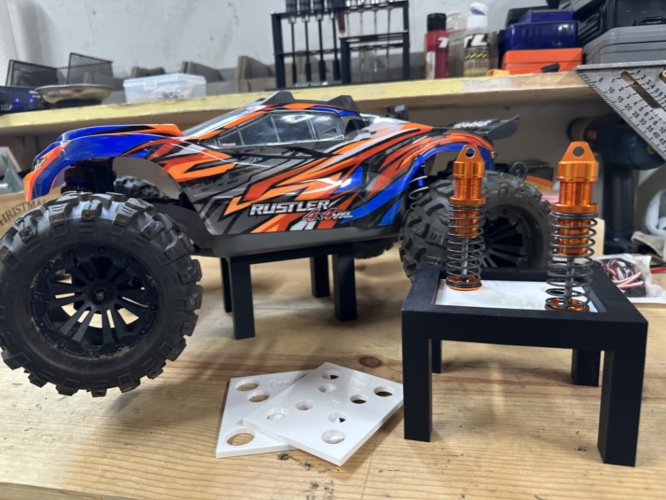 Simple Dual-Purpose RC Car Stand and Shock Holder