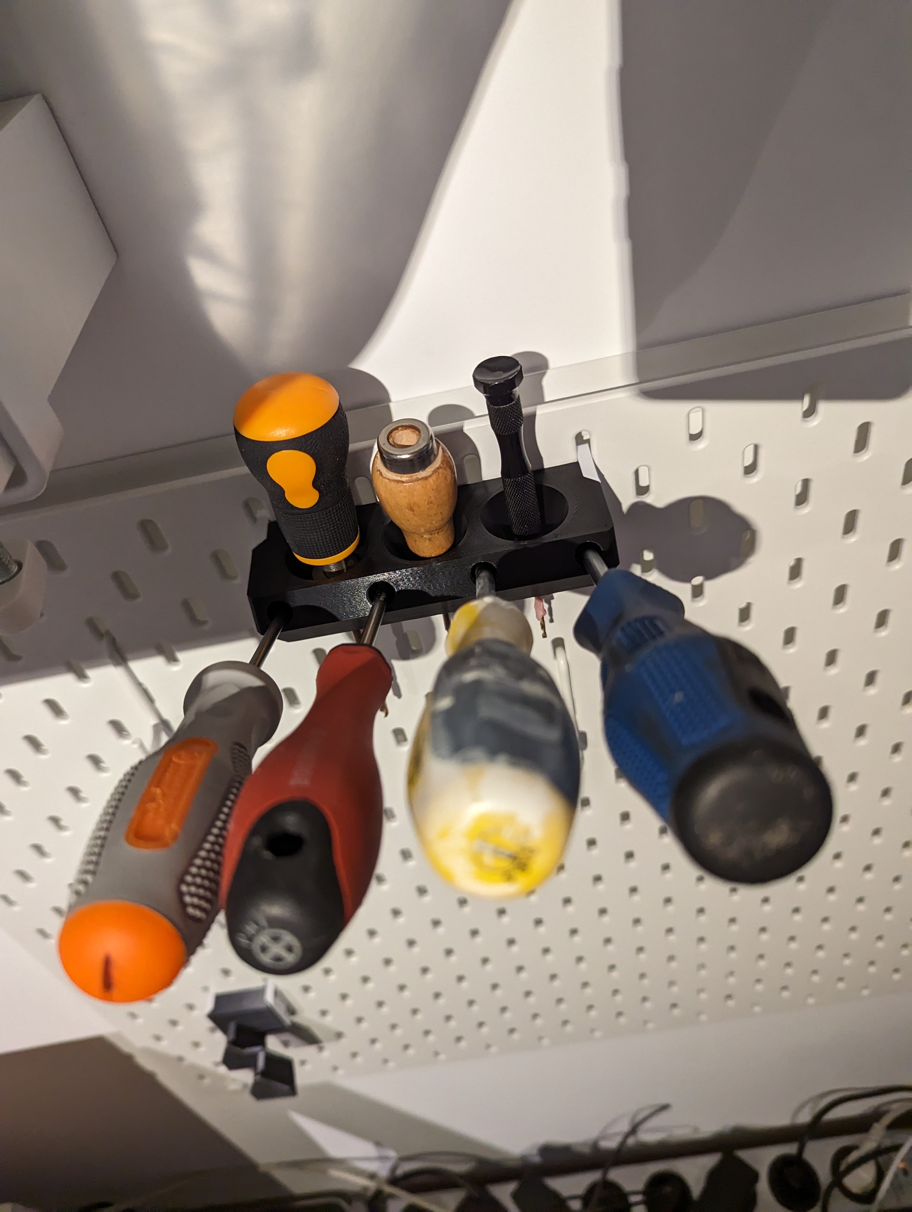 IKEA Skadis - Screwdriver and handdrills