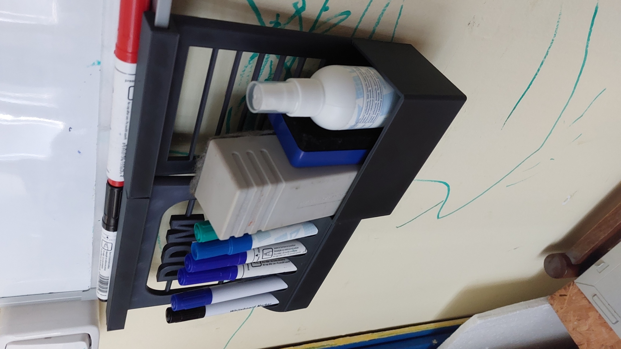 Whiteboard marker holder by Ondrej Download free STL model