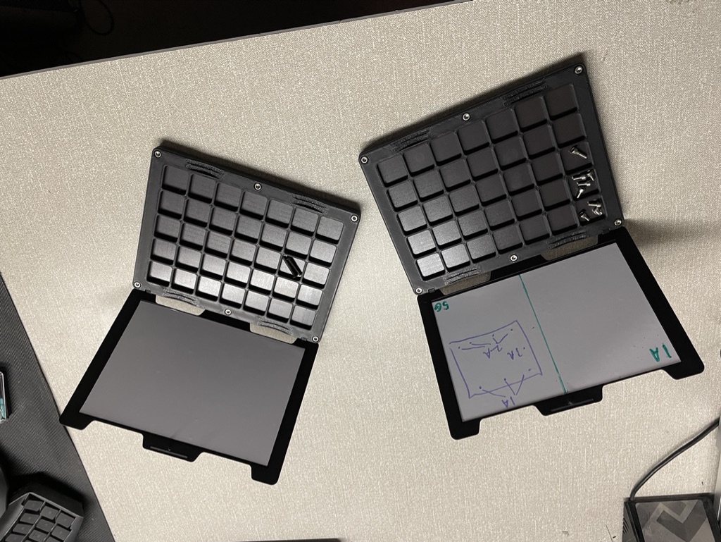 Magnetic screw tray mk2