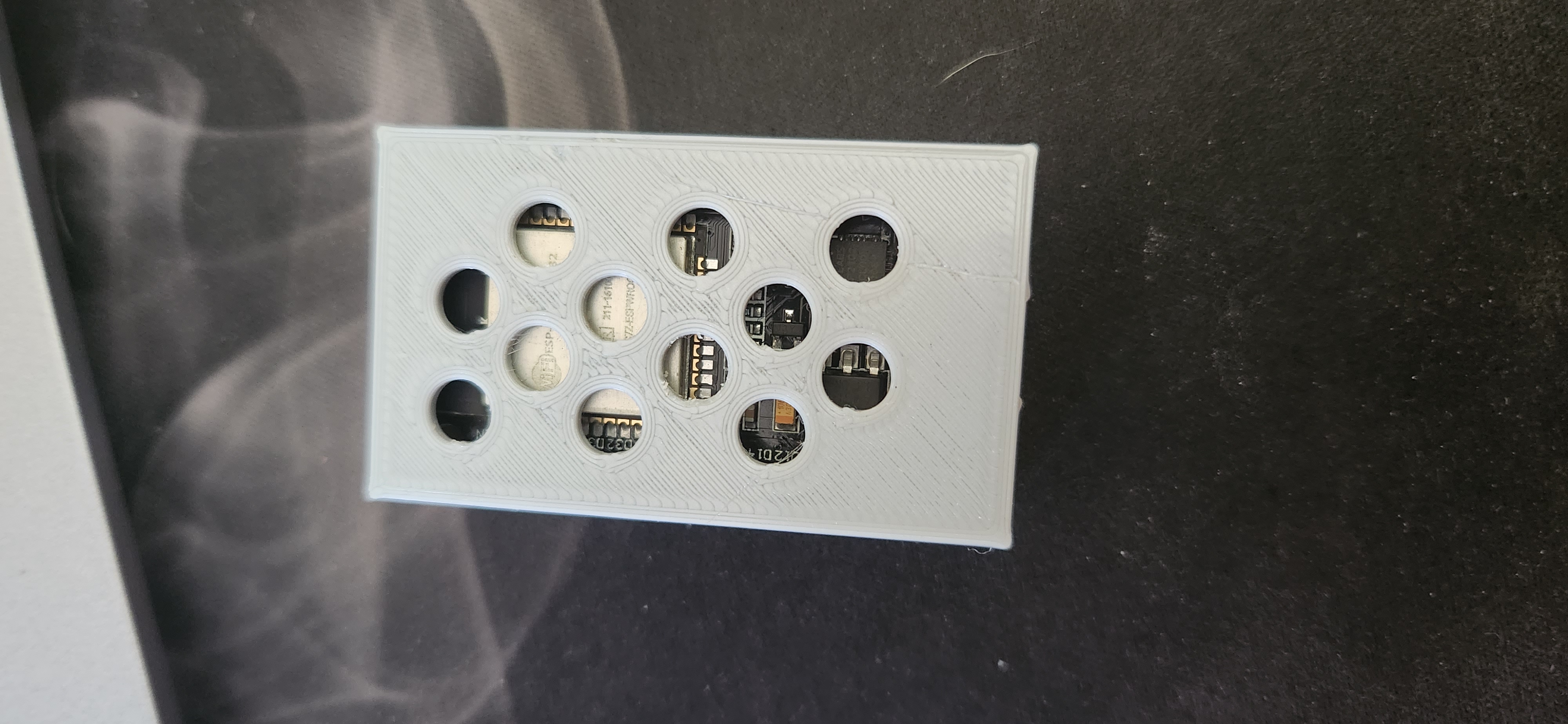 Miniatura 2 do modelo 3D ESP32 Case