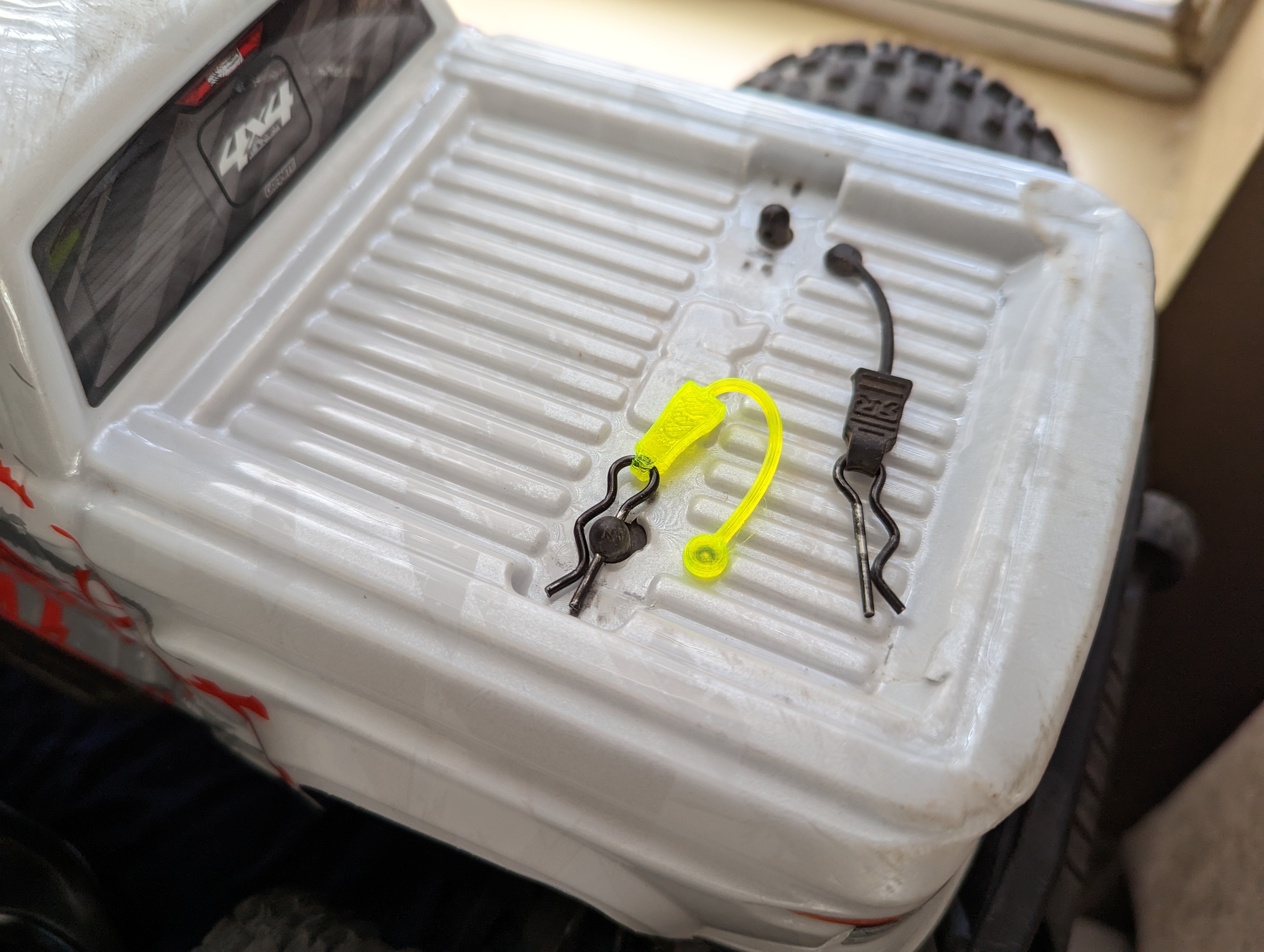 ARRMA Syle Retainer Clip RC Car Shell