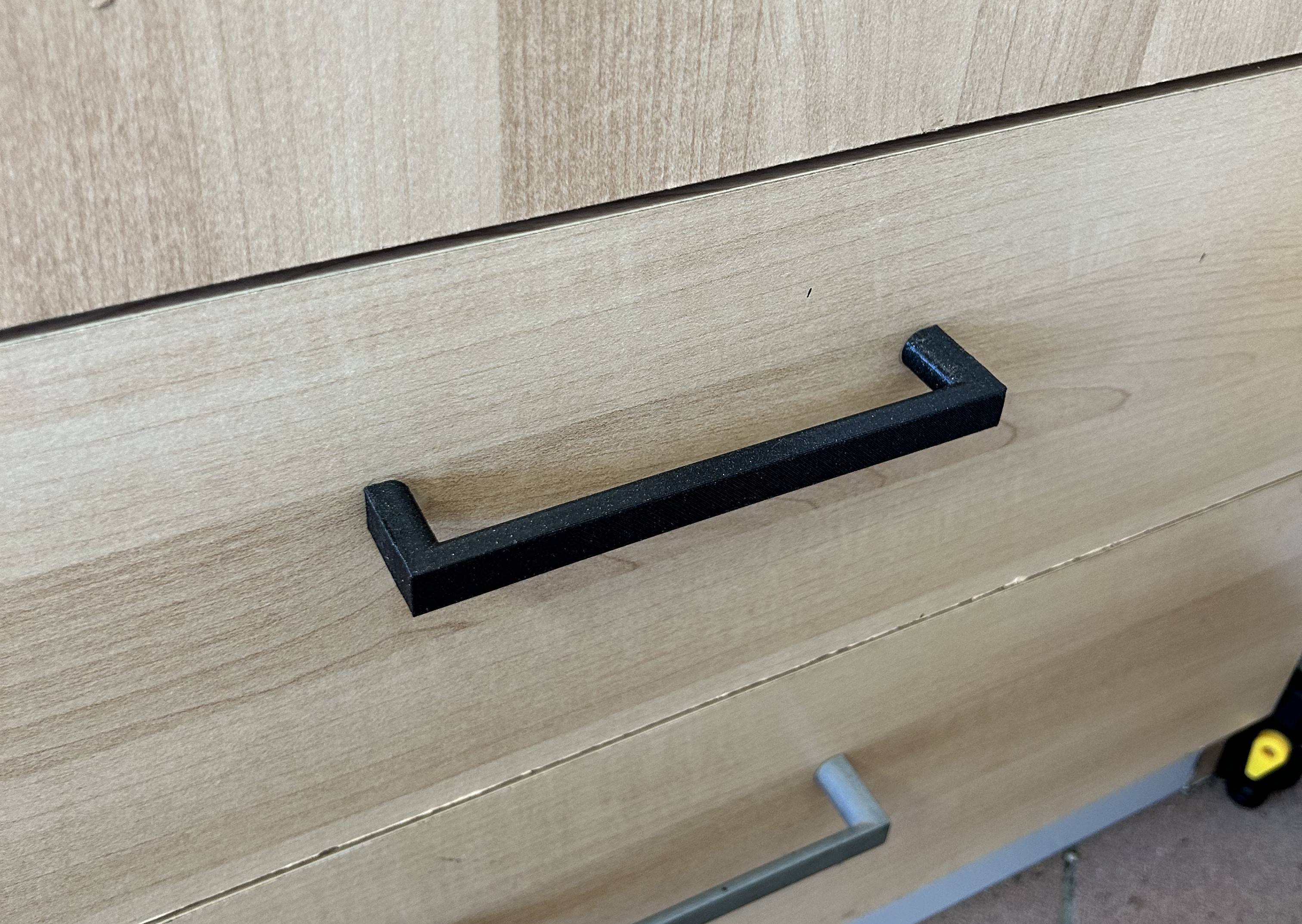 Handle Drawer