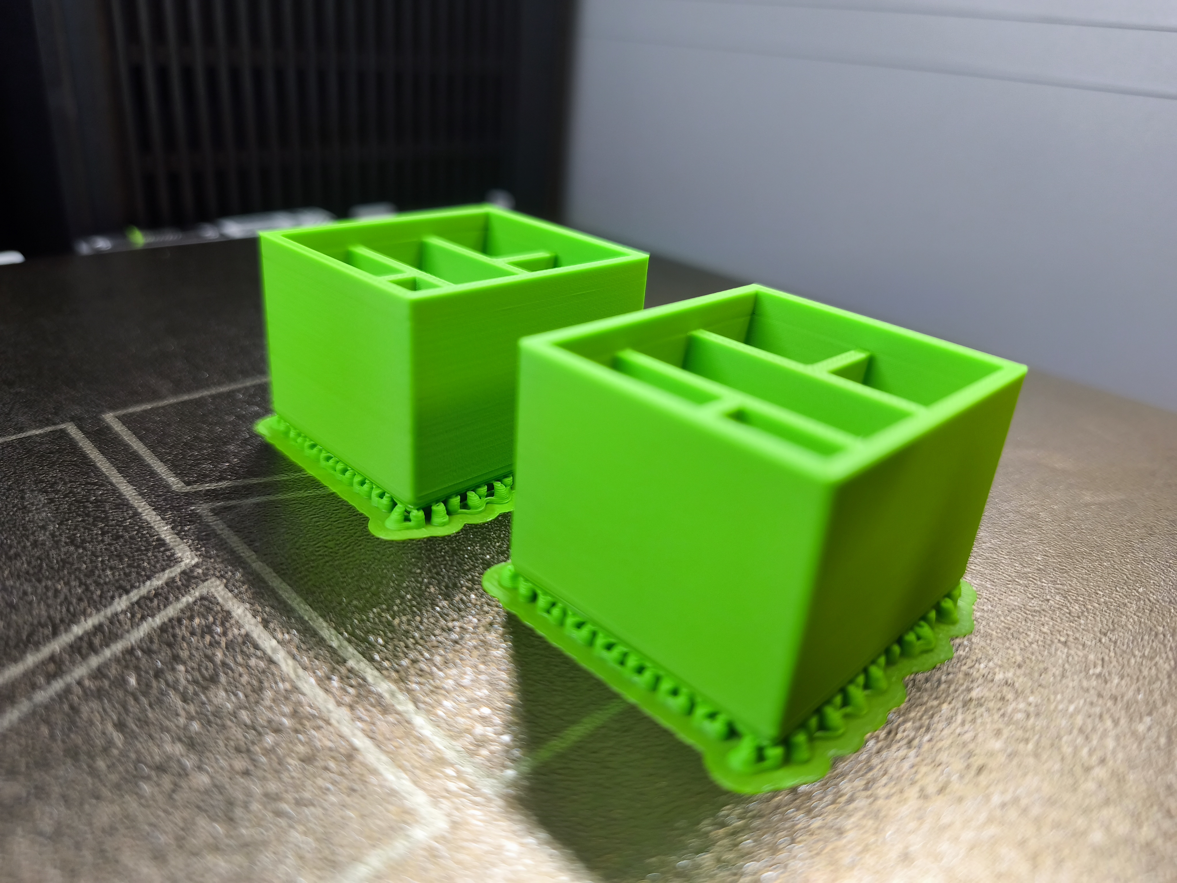 AI univerzální generátor stohovatelných krabiček. AI universal stackable box generator.