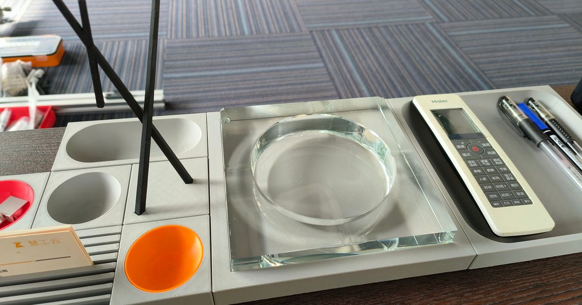 Bauhaus tray 3x3 ashtray by linlunson | Download free STL model