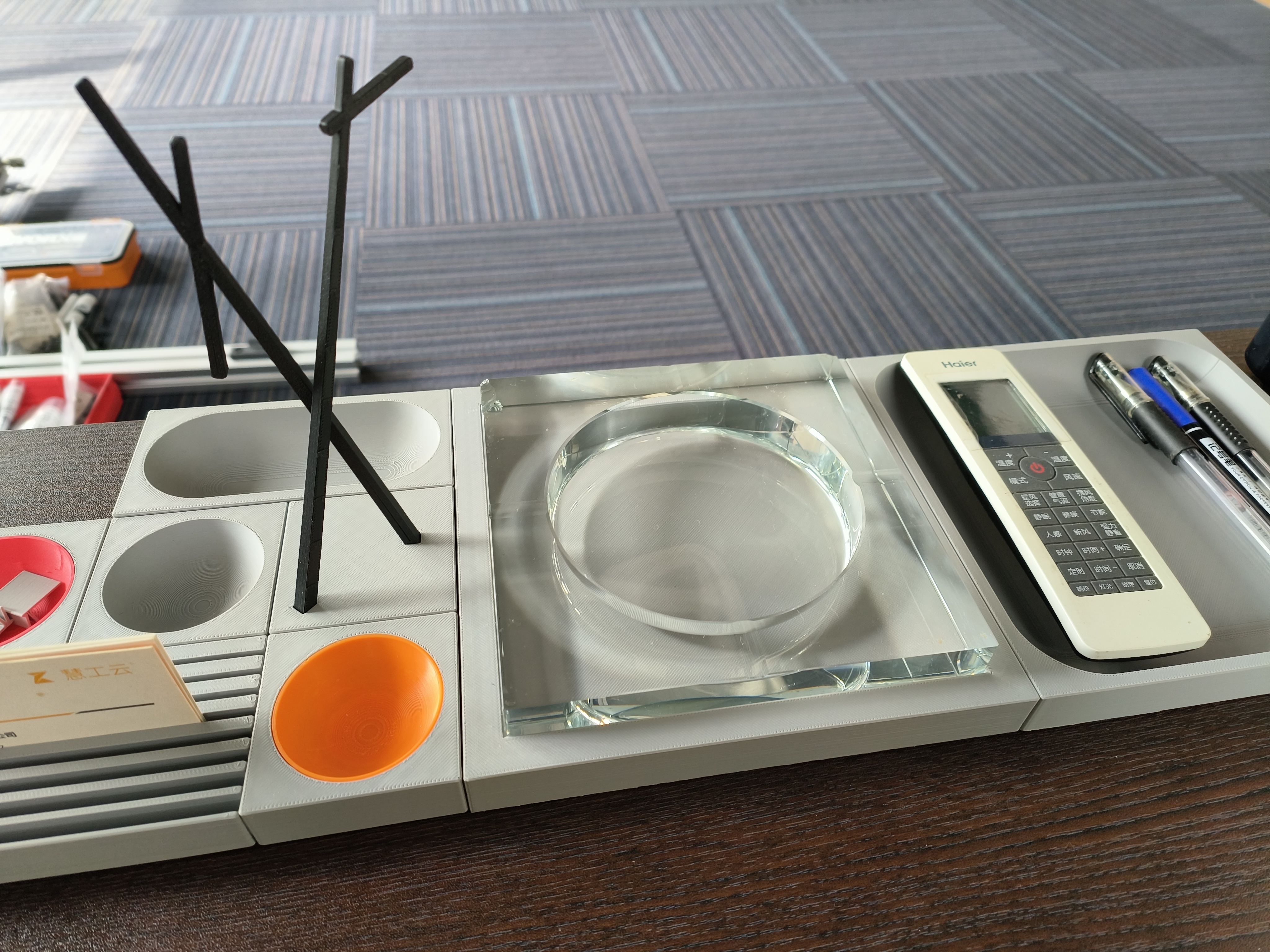 Bauhaus tray 3x3 ashtray