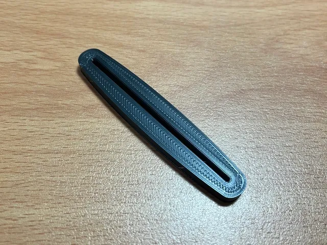Toothpaste Squeezer wild version