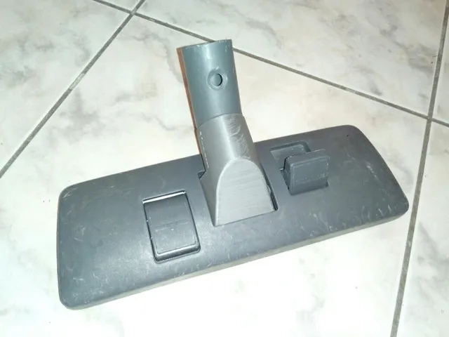 Philips vacuum FC6843 carpet brush