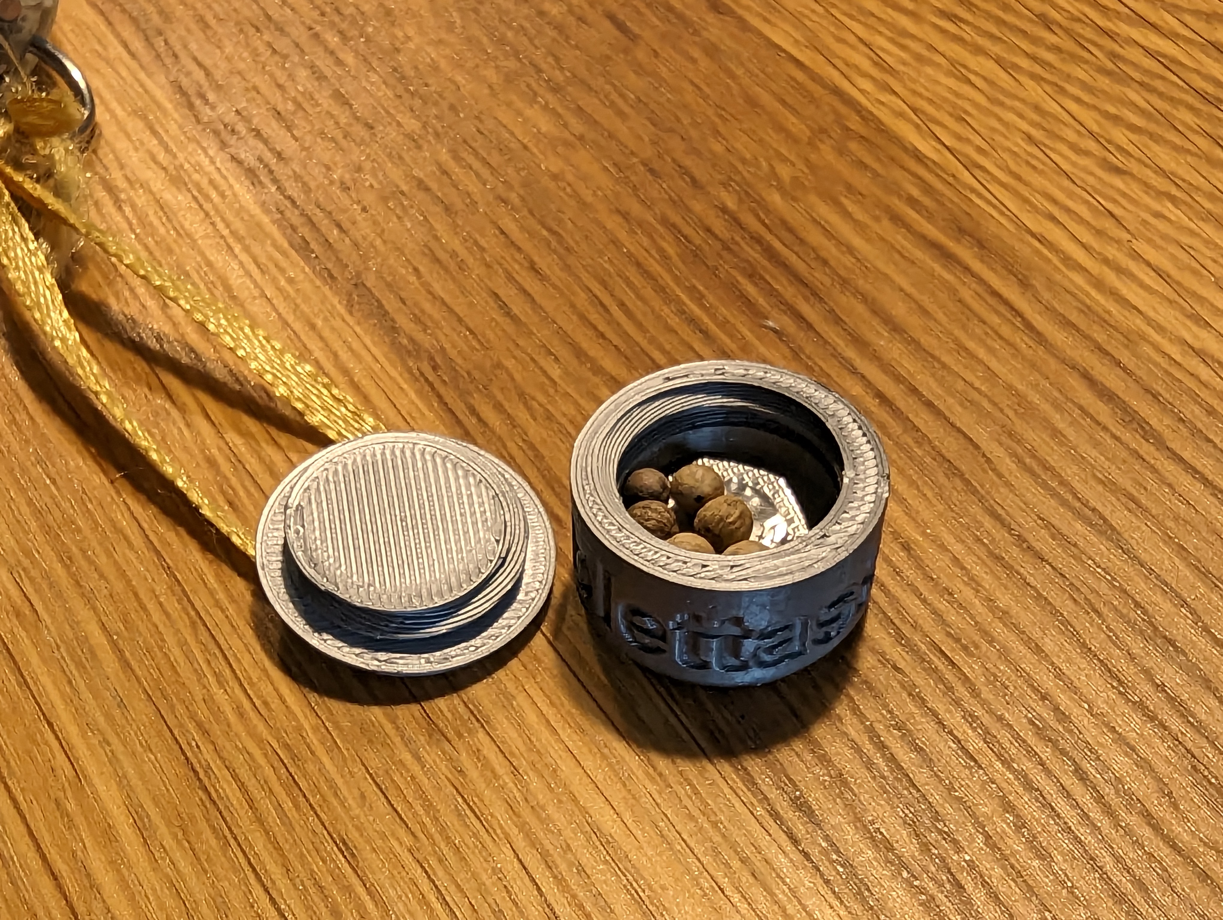 Keychain pillbox — miniatura 2