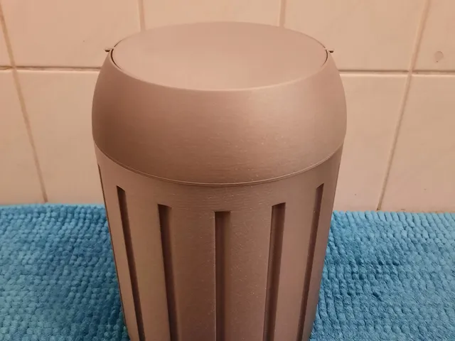 Trash can