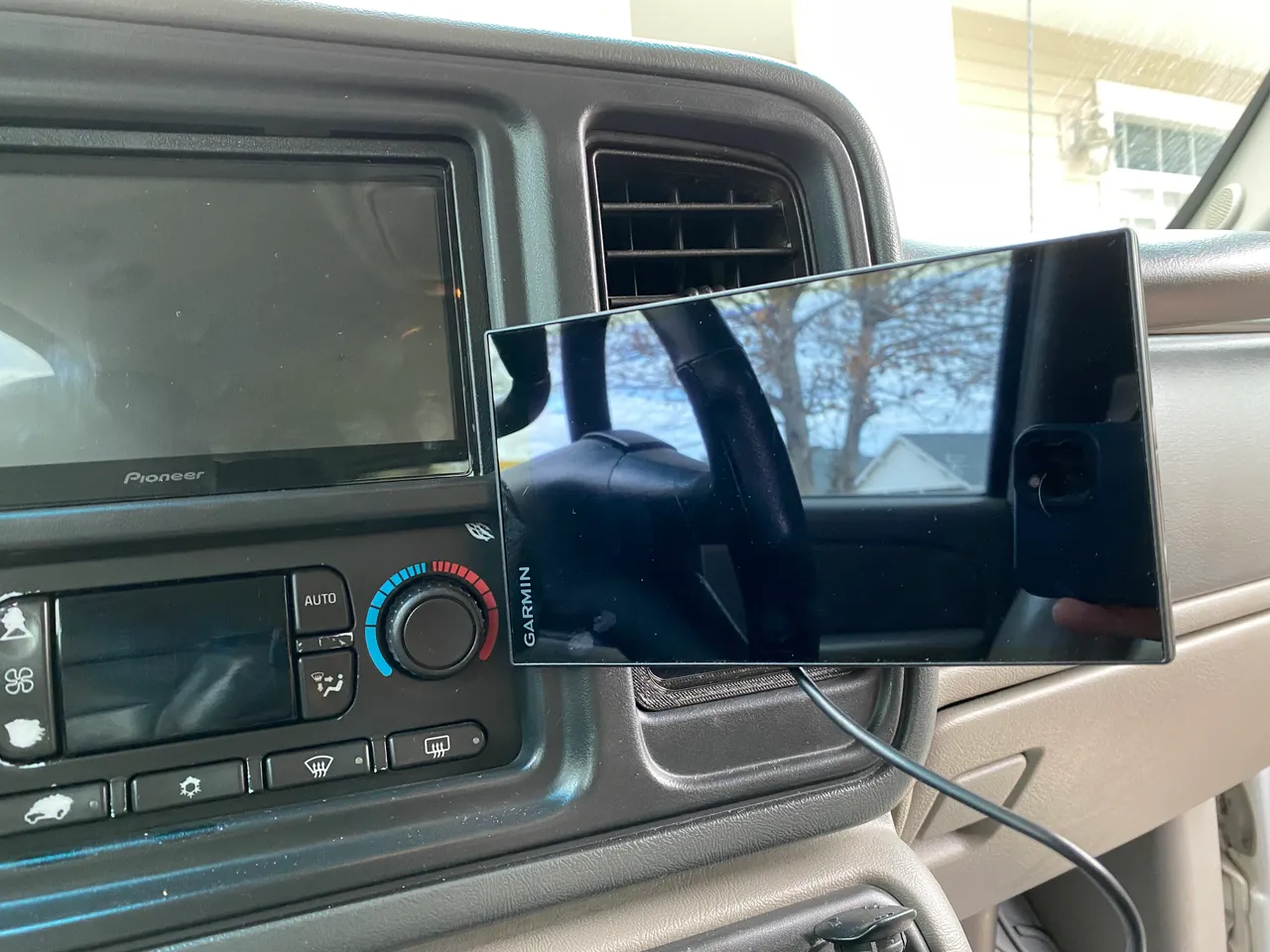 Chevy Tahoe GPS Mount by EJ | Download free STL model | Printables.com