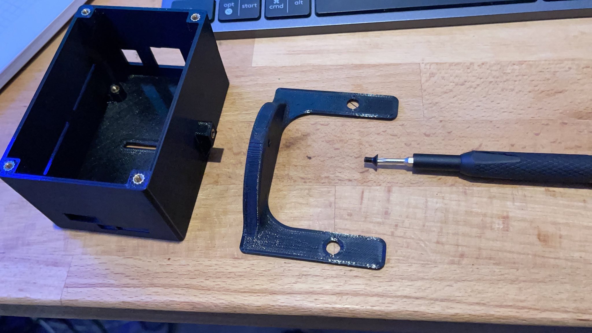 Modular Beaglebone Black (+cape) or original Rapberry Pi 4 Case Mount for Genelec Speakers