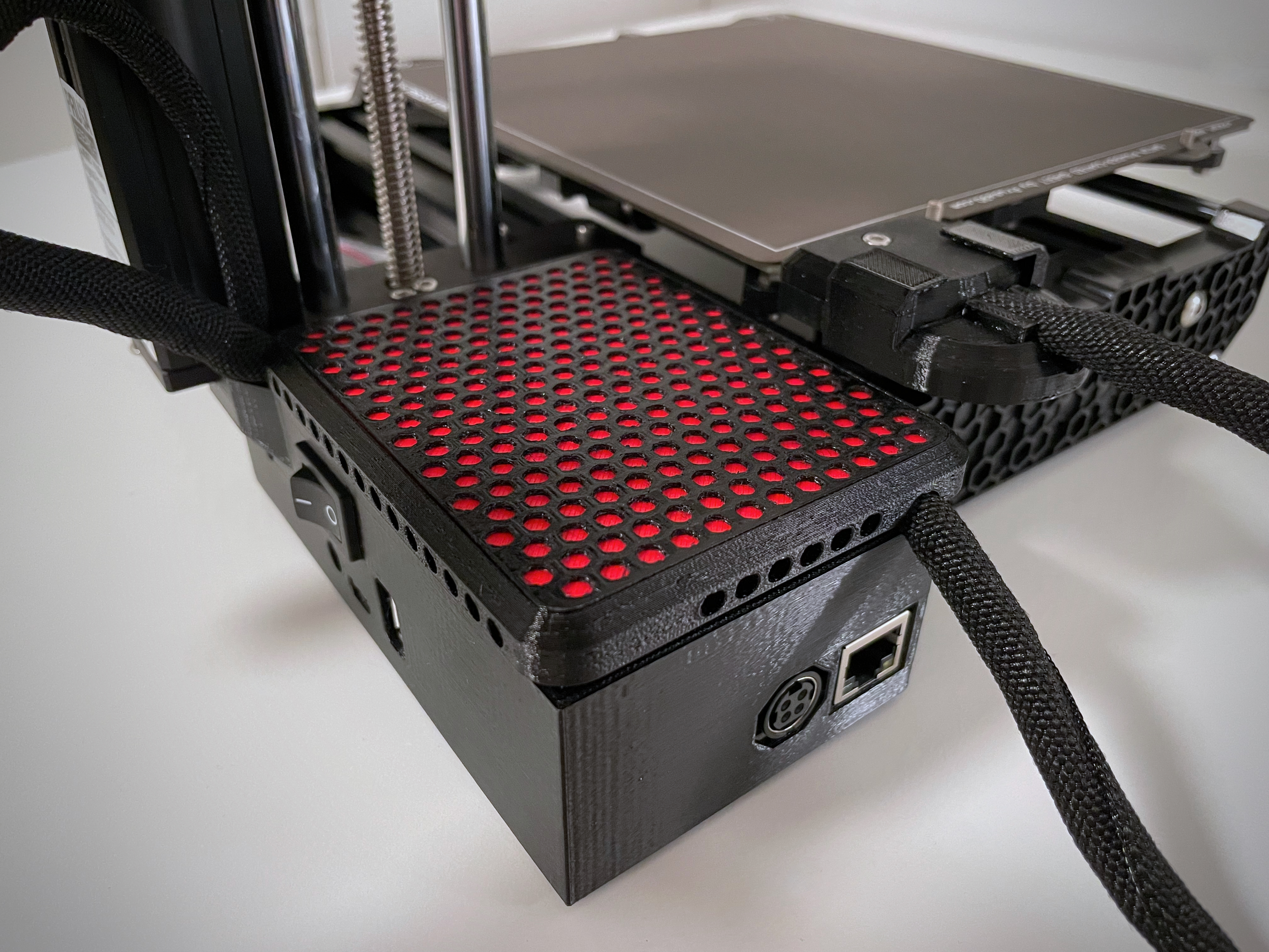 Prusa MINI/MINI+ Z-Top | Electronics Box Cover, by MaxT (REMIX)