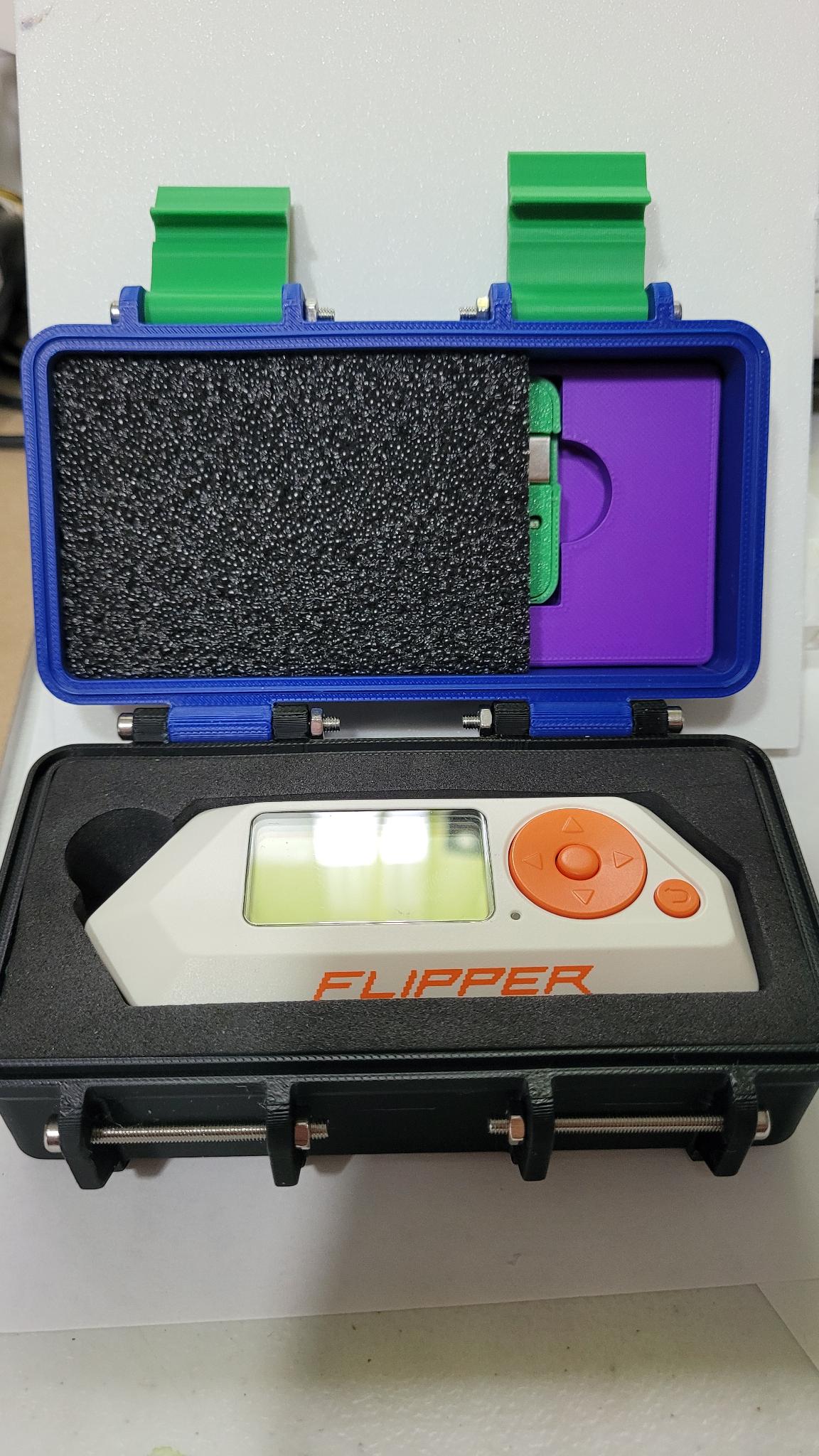 Miniatura 7 do modelo 3D Flipper Zero Case with Wi-Fi Module Insert