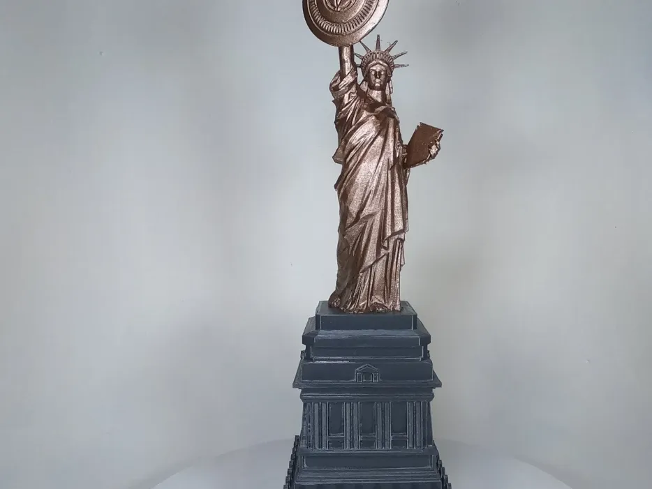 statue of liberty from spiderman far from home por carter hurdman |  Descargar modelo STL gratuito 