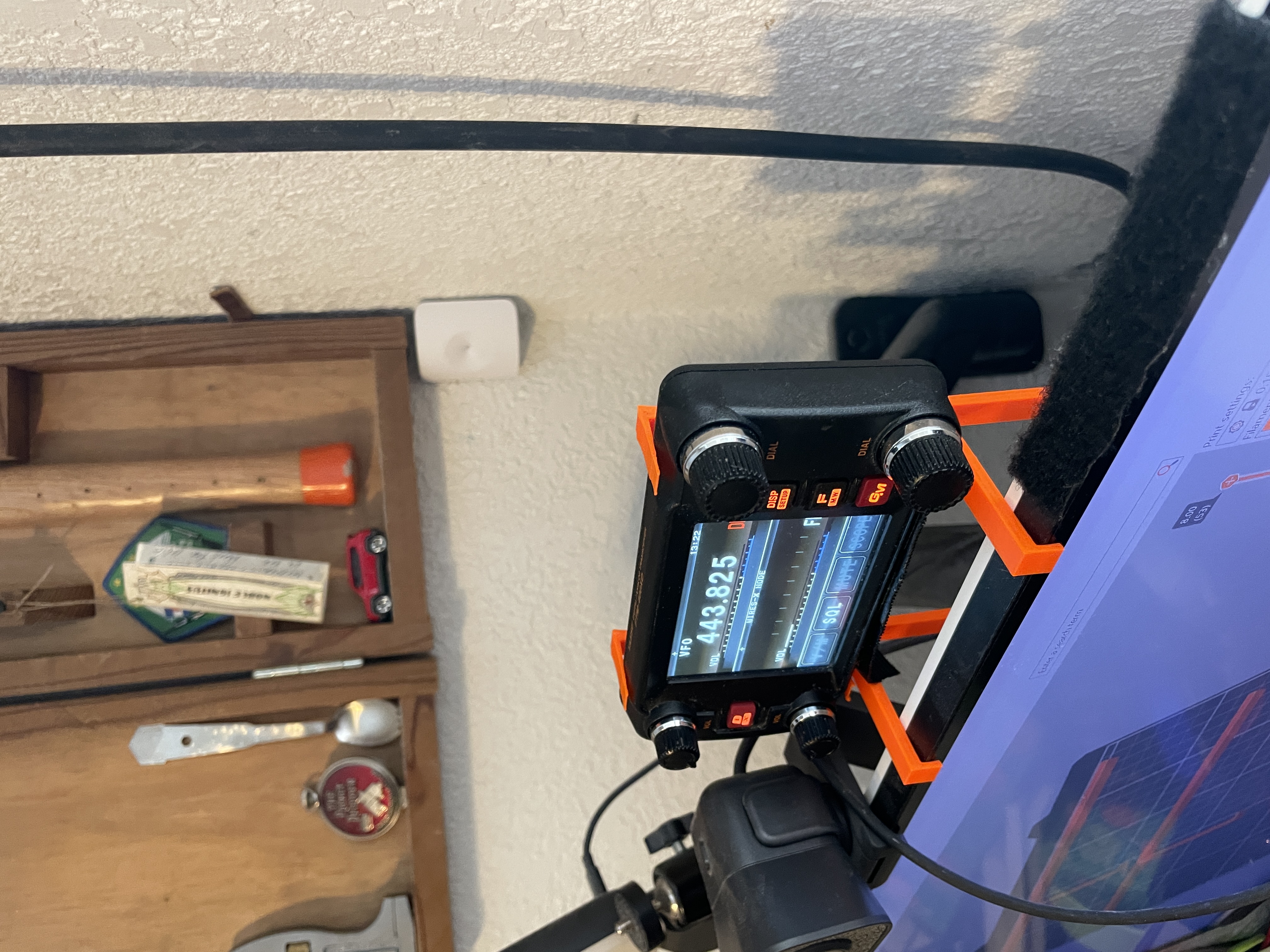 Monitor mount for Yaesu FTM400(dx) head unit