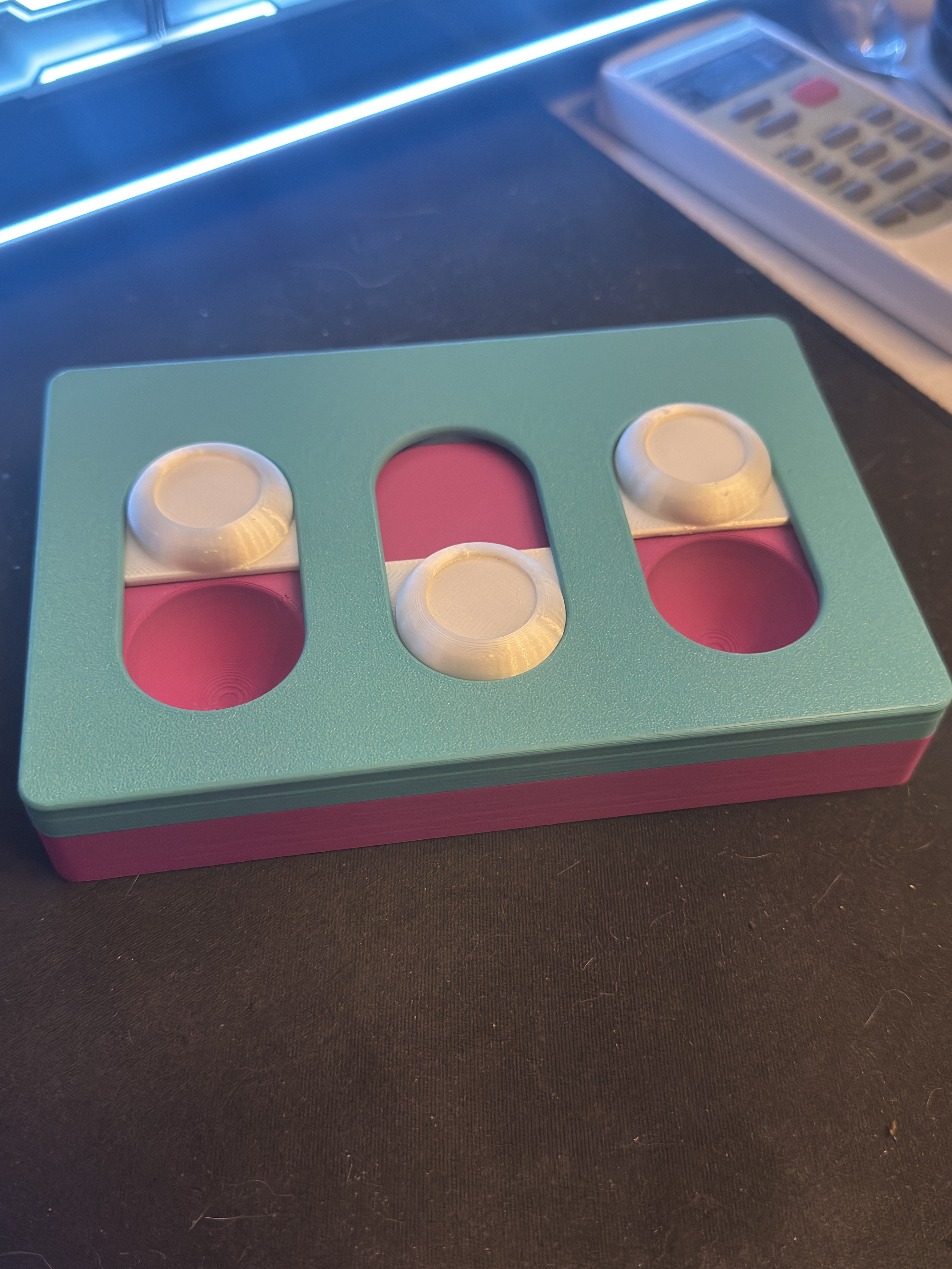 Intelligence Toy for Cats with Treats