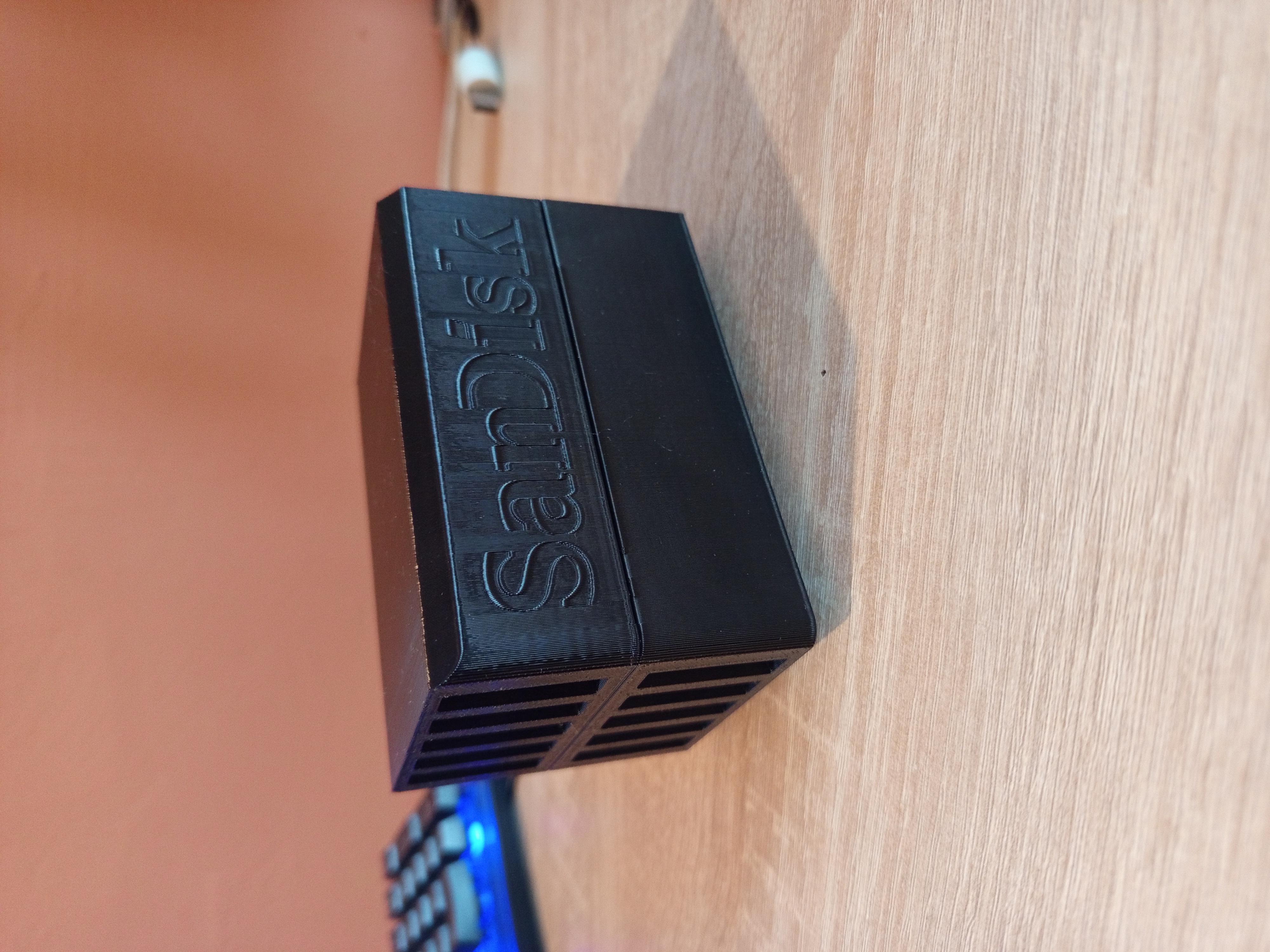 Easy-to-print modular organizer for SanDisk Pro-Blade SSD drives!