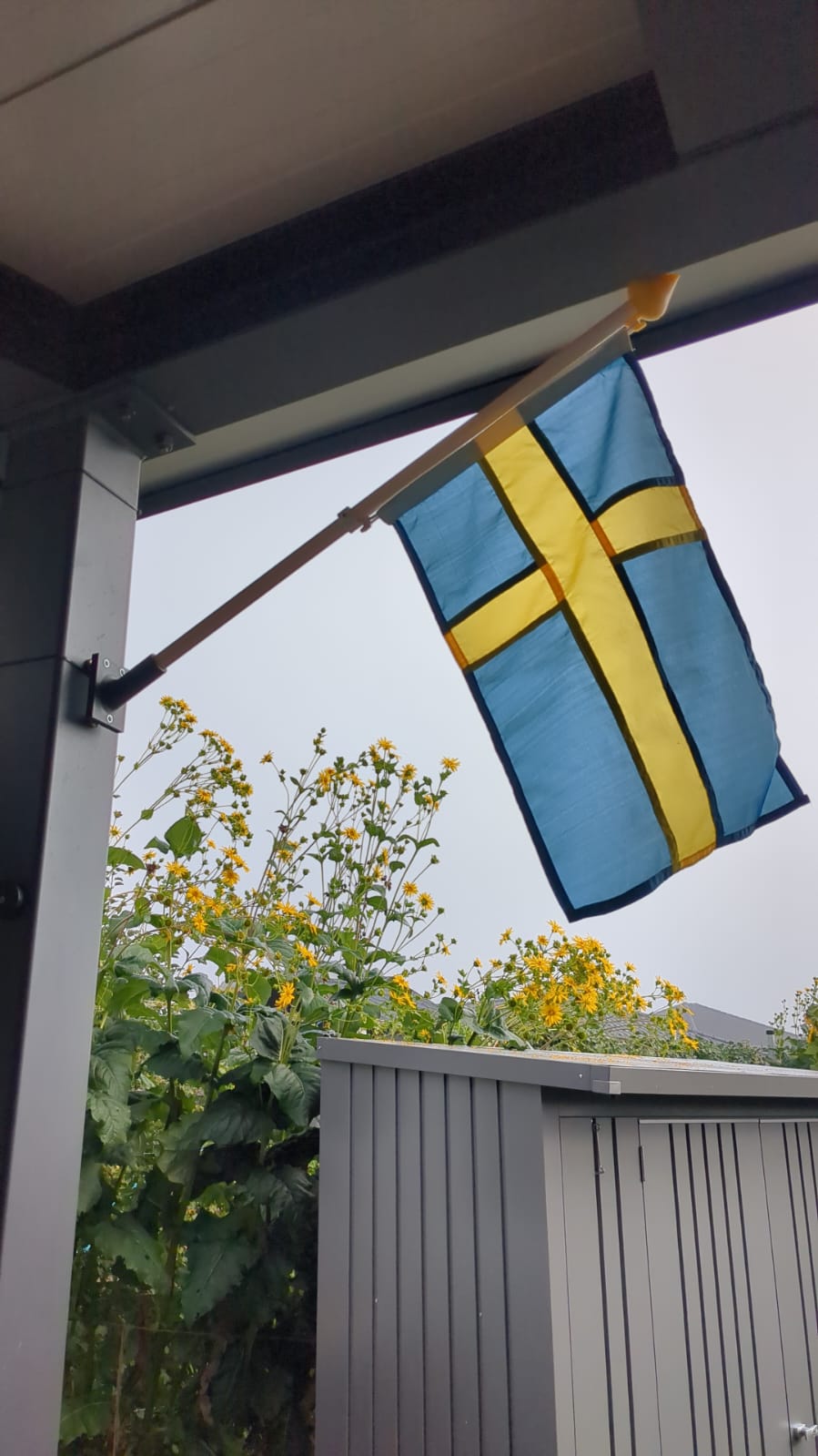 Flag Holder / Fahnenhalterung