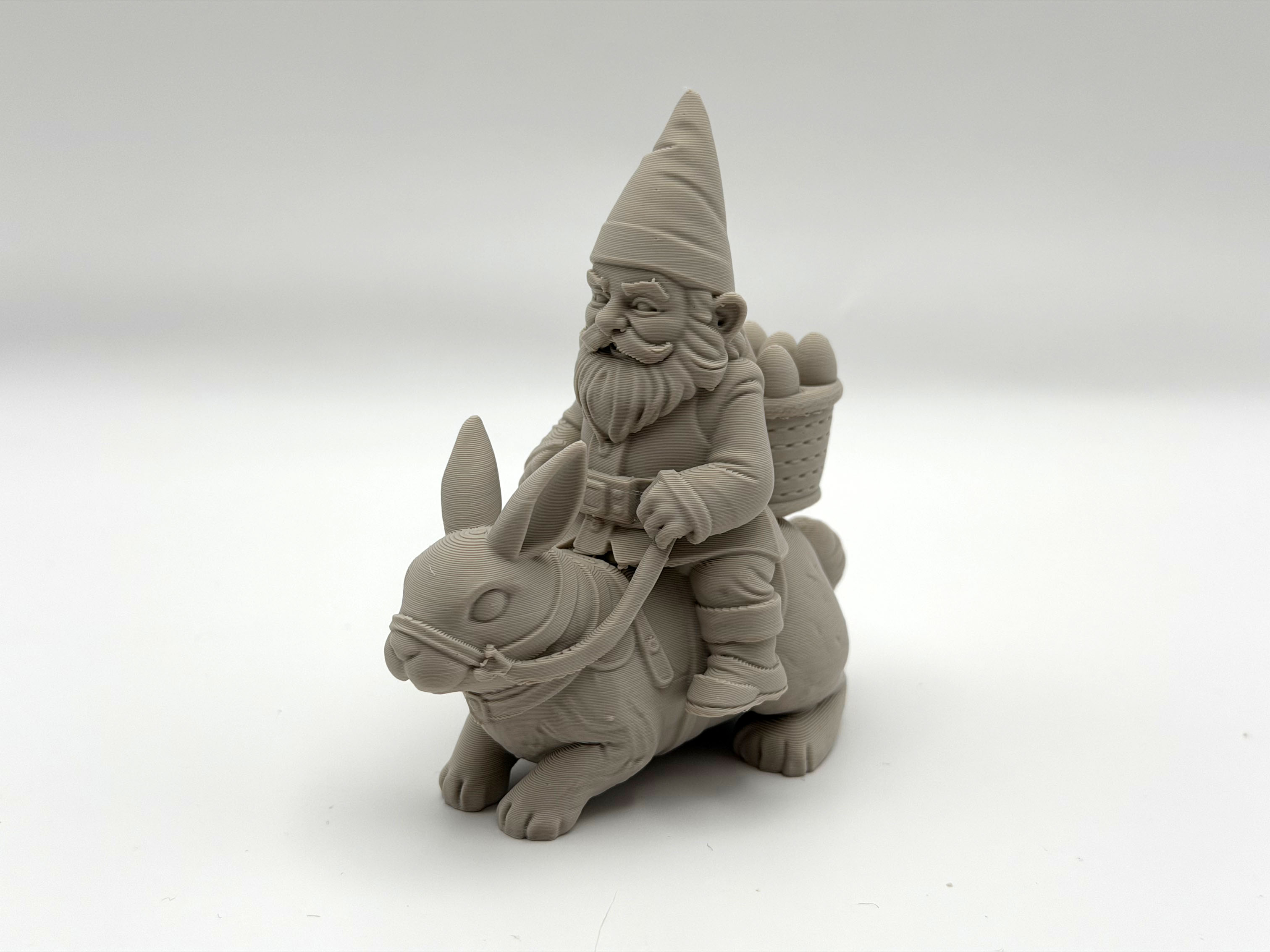 Miniatura 2 do modelo 3D Easter Hunter Gnome