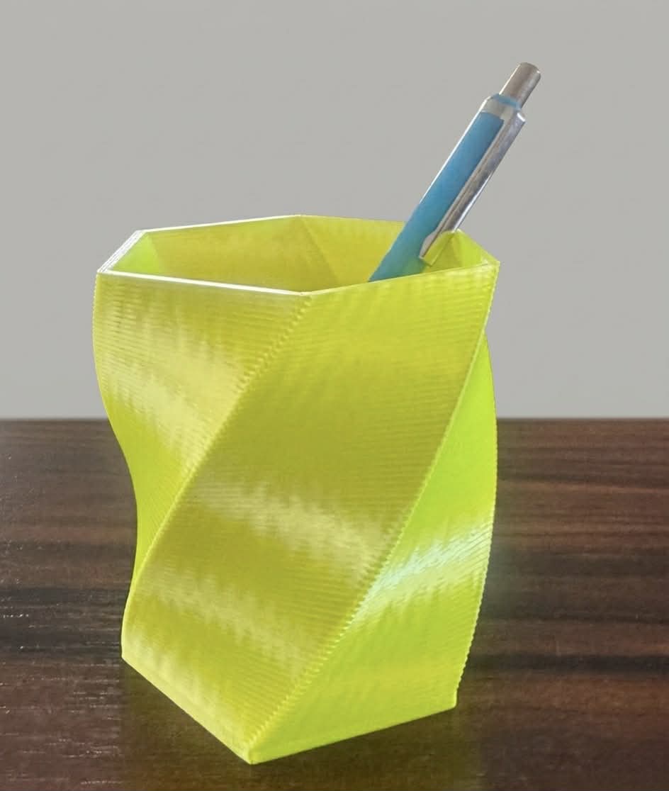 Minimalist Spiral Pencil Holder – No Supports Fast print